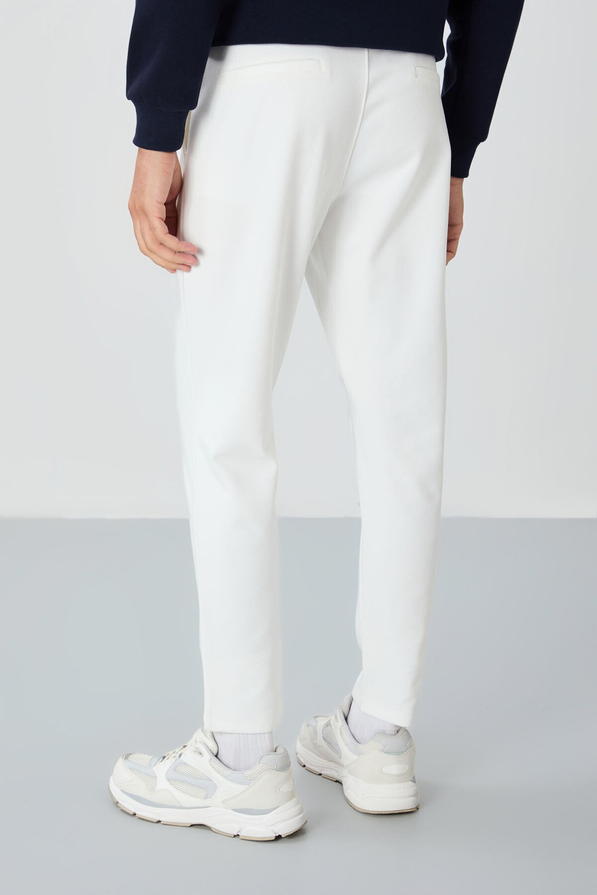 Ecru Textured Surface Standard Fit Men's Tracksuit Bottom - 82155