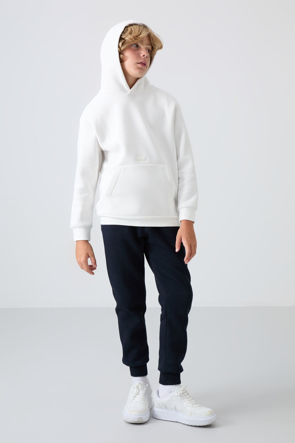 Ecru Cotton Thick Fleece-Lined Soft Textured Standard Fit Printed Boys' Sweatshirt - 11215
