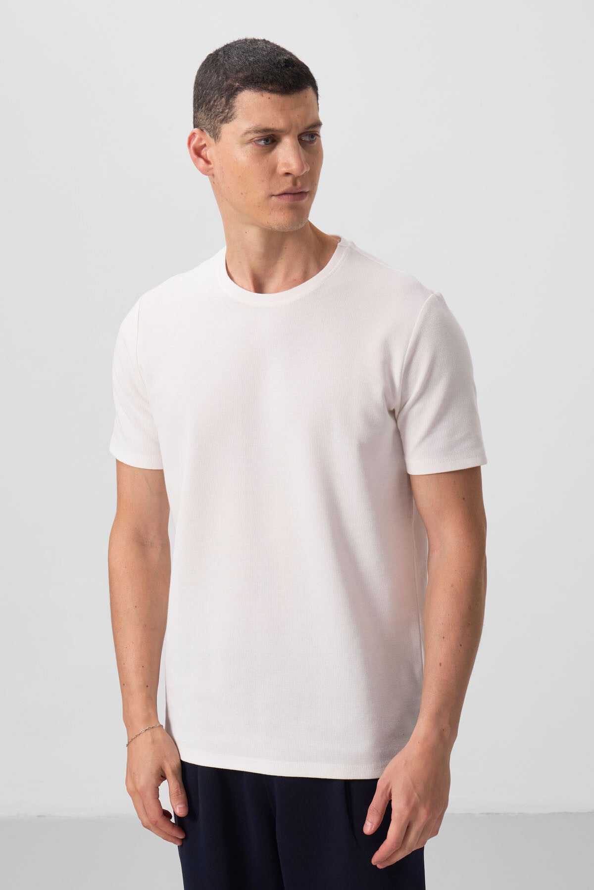 Beige Textured Surface Comfort Fit Basic Men's T-Shirt - 88436
