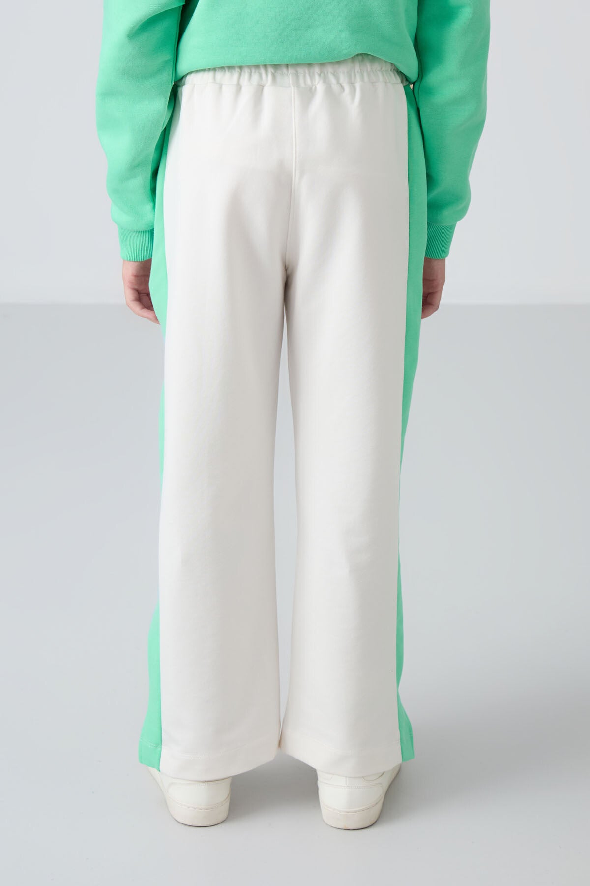 Ecru Slit Detailed Pocket Wide Leg Girls' Tracksuit Bottom - 75141