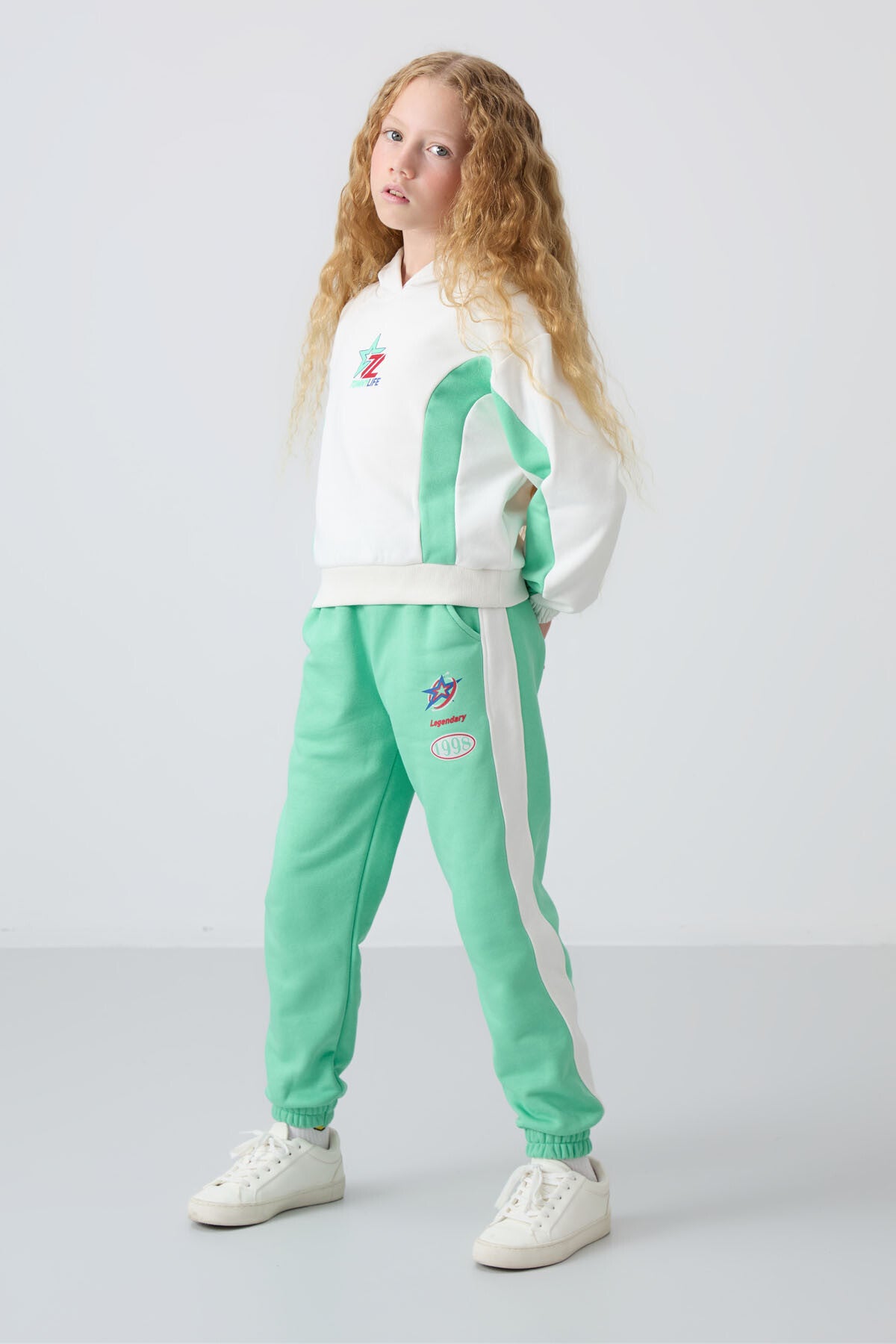 Ecru- Green Cotton Fleece-Lined Soft Textured Standard Fit Printed Girls' Tracksuit Set - 75166