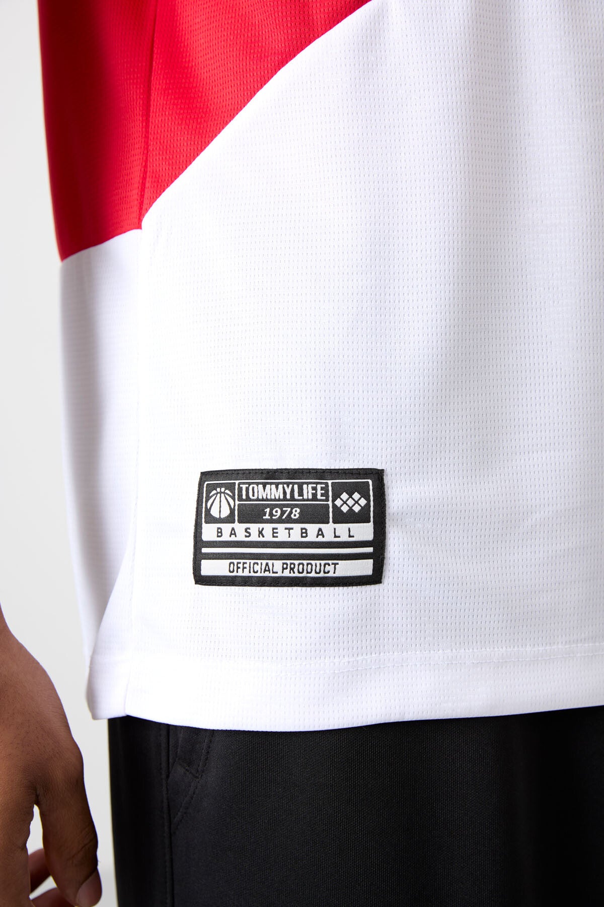 White Polyester Breathable Textured Thin Flexible Standard Fit Men's Basketball Singlet - 88395