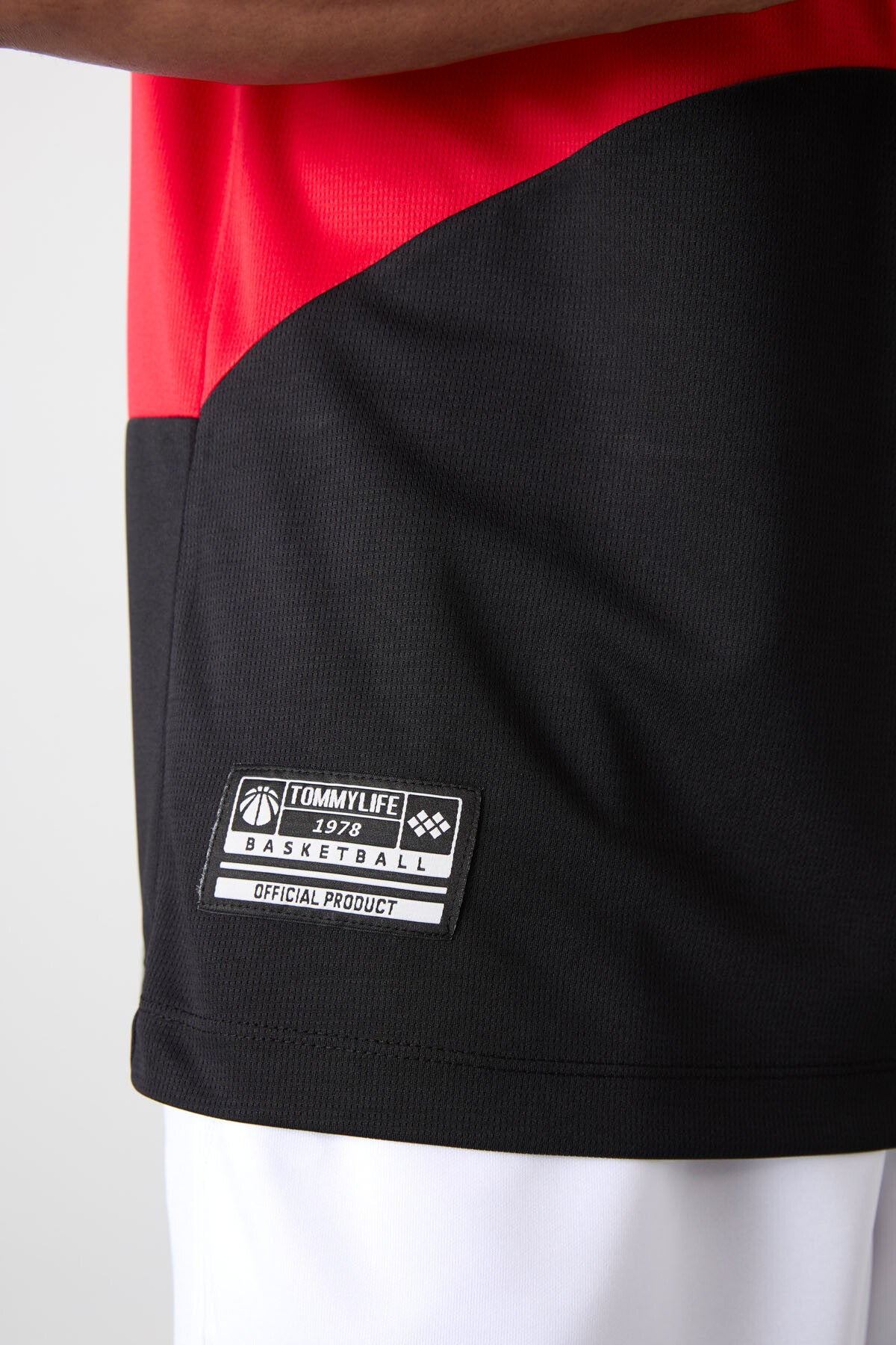 Black Polyester Breathable Textured Thin Flexible Standard Fit Men's Basketball Singlet - 88395