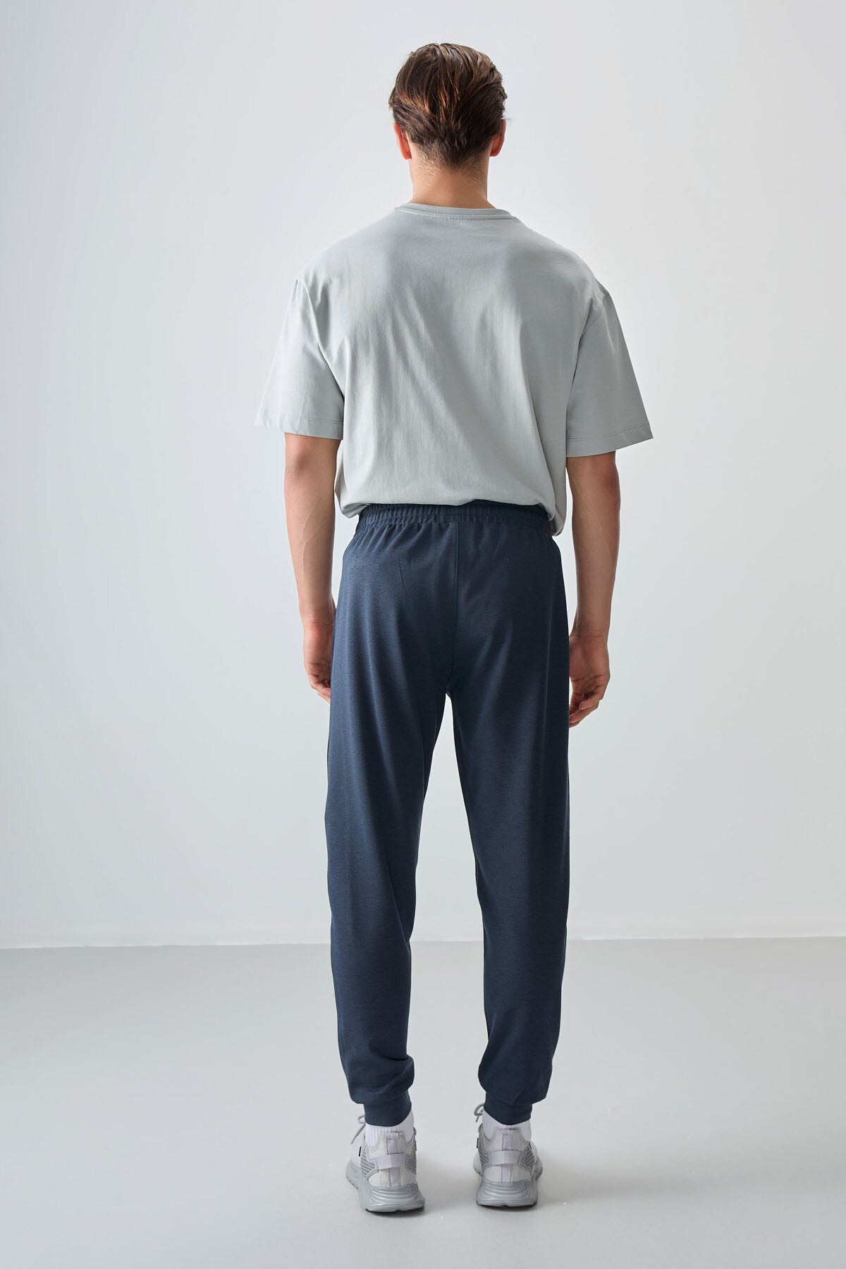 Indigo Textured Surface Standard Fit Embroidered Men's Tracksuit Bottom - 82126
