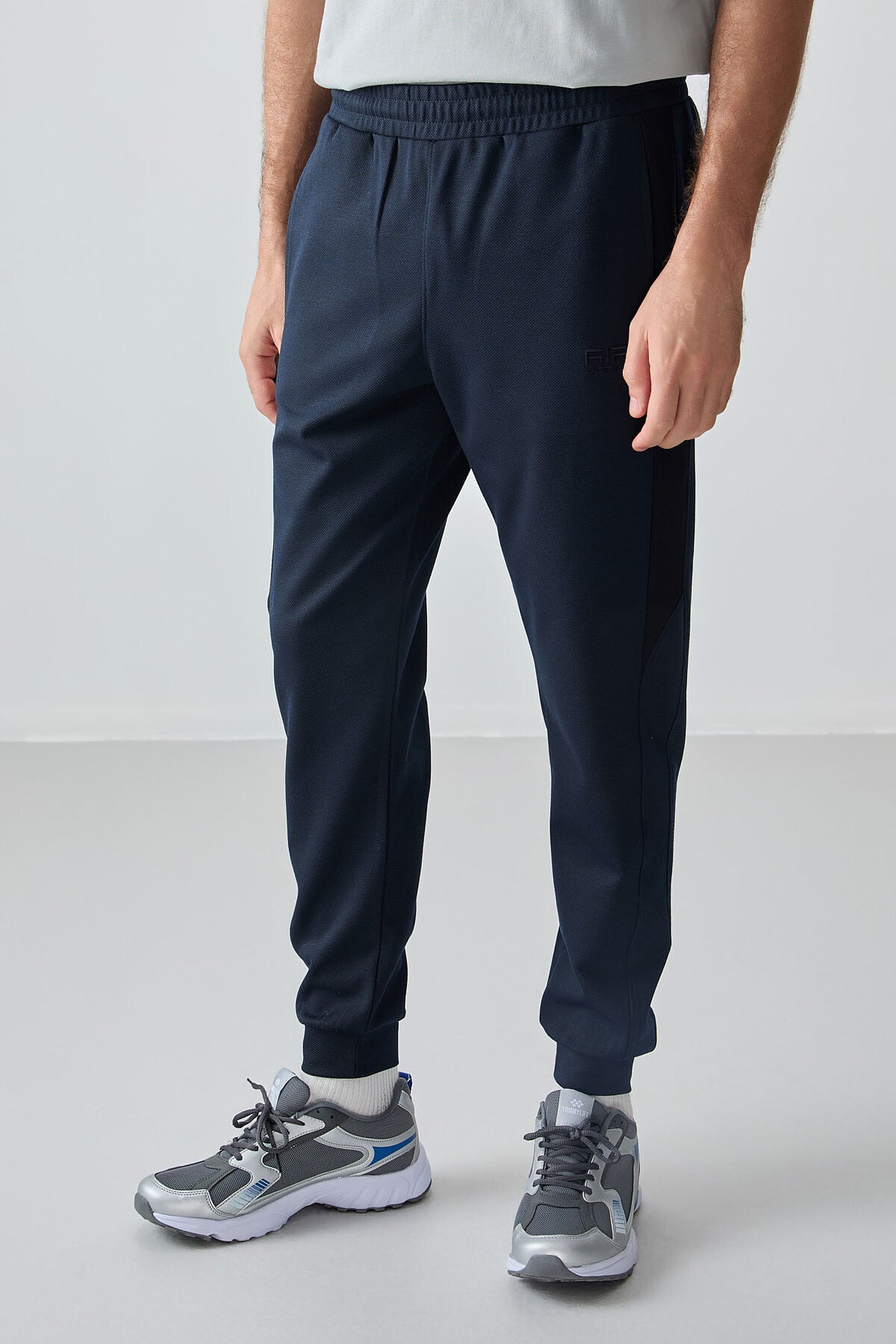 Navy Blue Textured Surface Standard Fit Embroidered Men's Tracksuit Bottom - 82126