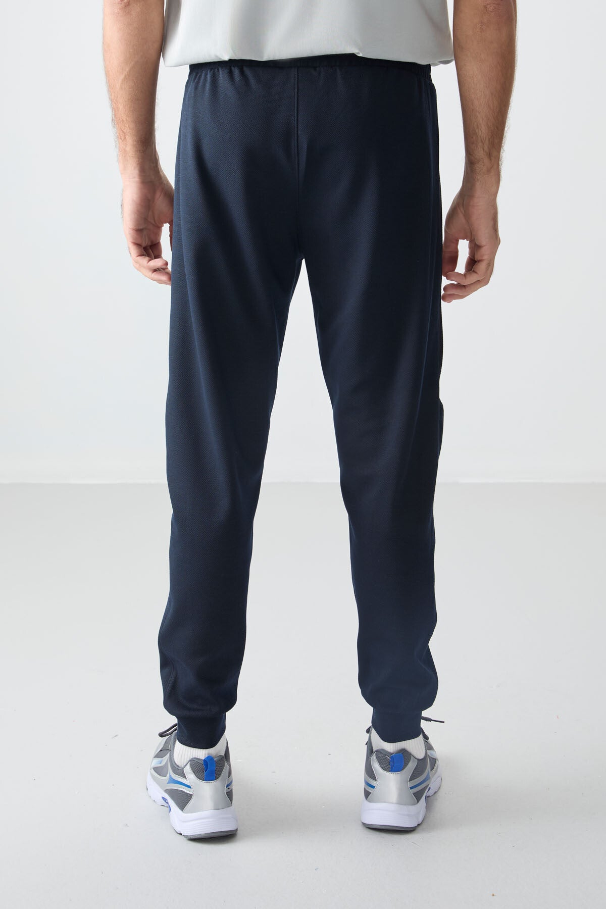 Navy Blue Textured Surface Standard Fit Embroidered Men's Tracksuit Bottom - 82126