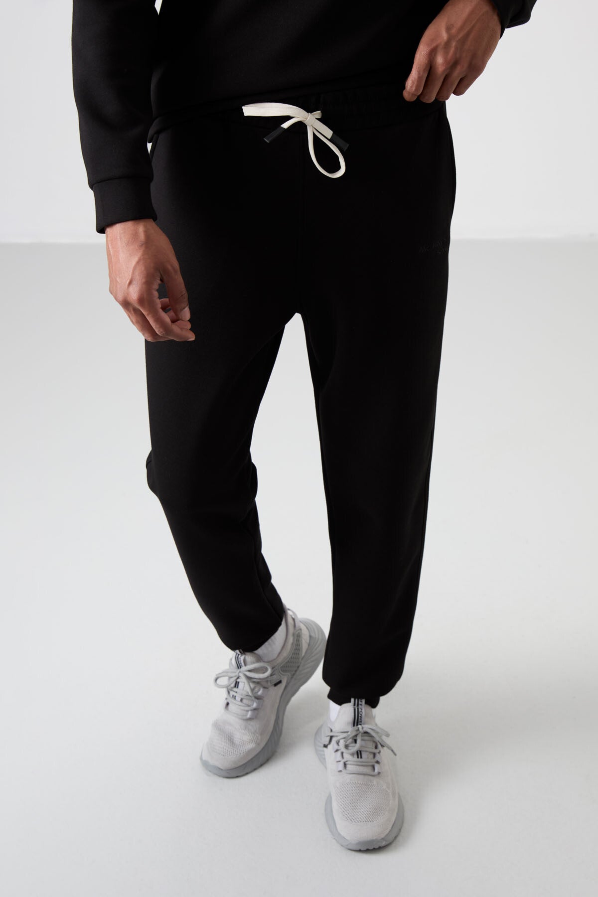 Black - Black Cotton Thick Soft Textured Comfort Fit Embroidered Men's Tracksuit Set - 85254