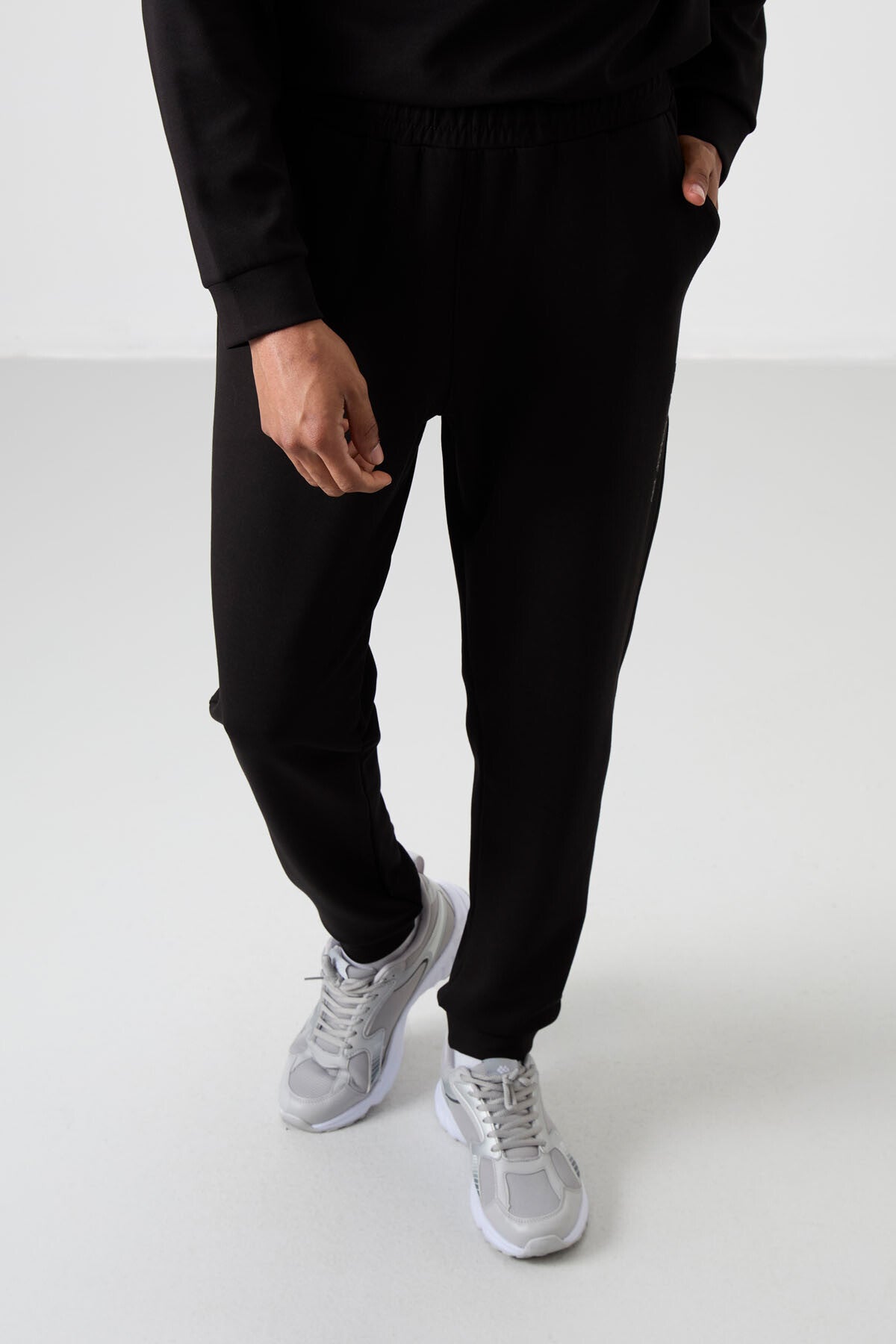Black - Black Cotton Thick Soft Textured Comfort Fit Printed Men's Tracksuit Set - 85253