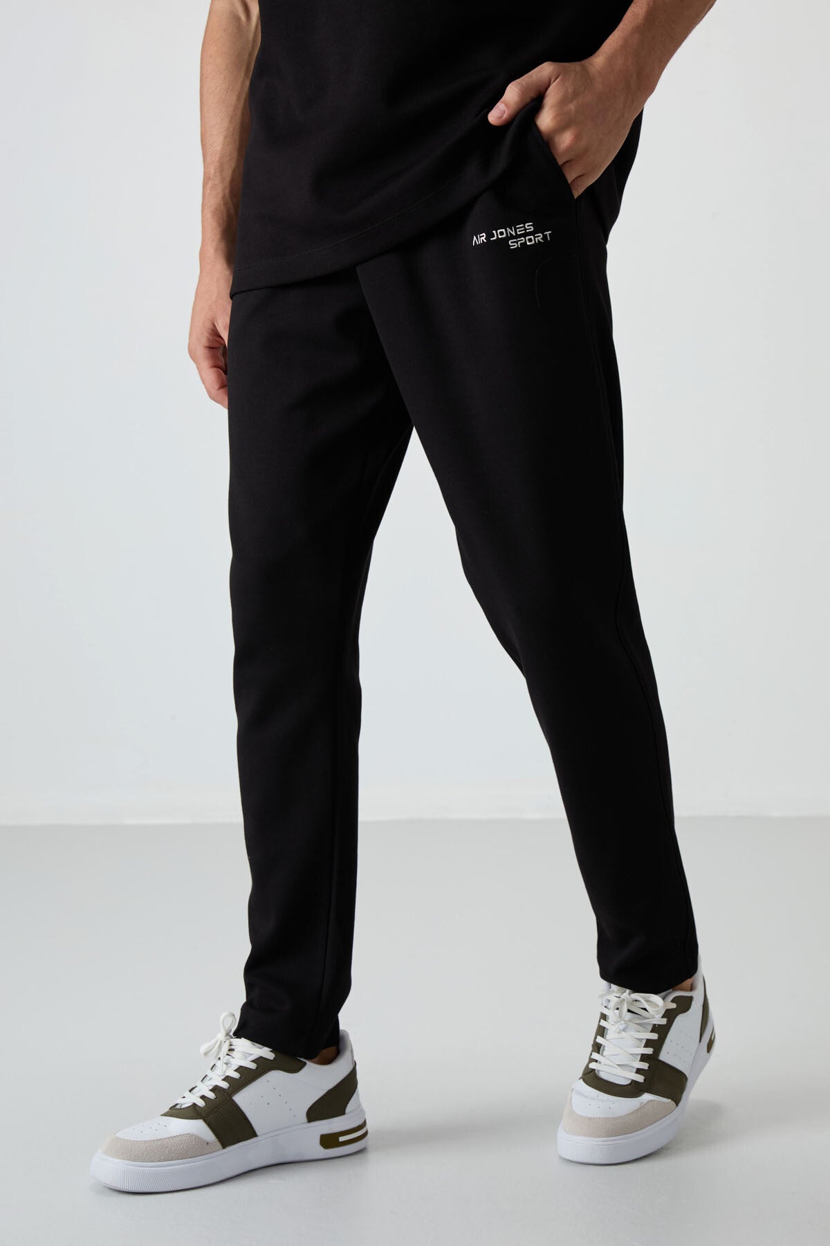 Black Cotton Thick Soft Textured Oversize Fit Embroidered Men's Tracksuit Set - 85252