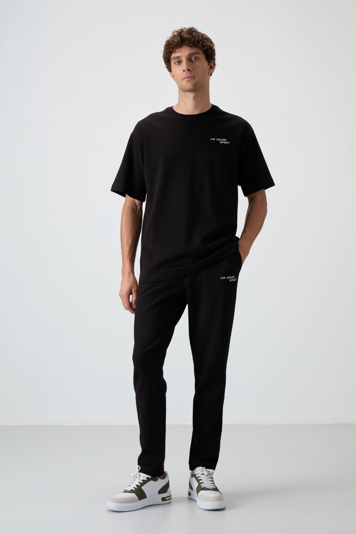 Black Cotton Thick Soft Textured Oversize Fit Embroidered Men's Tracksuit Set - 85252