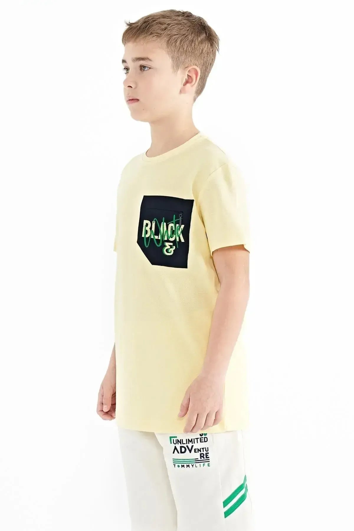 Blue Front Pocket Embroidered Detailed O Collar Standard Fit Boys T-Shirt - 11116