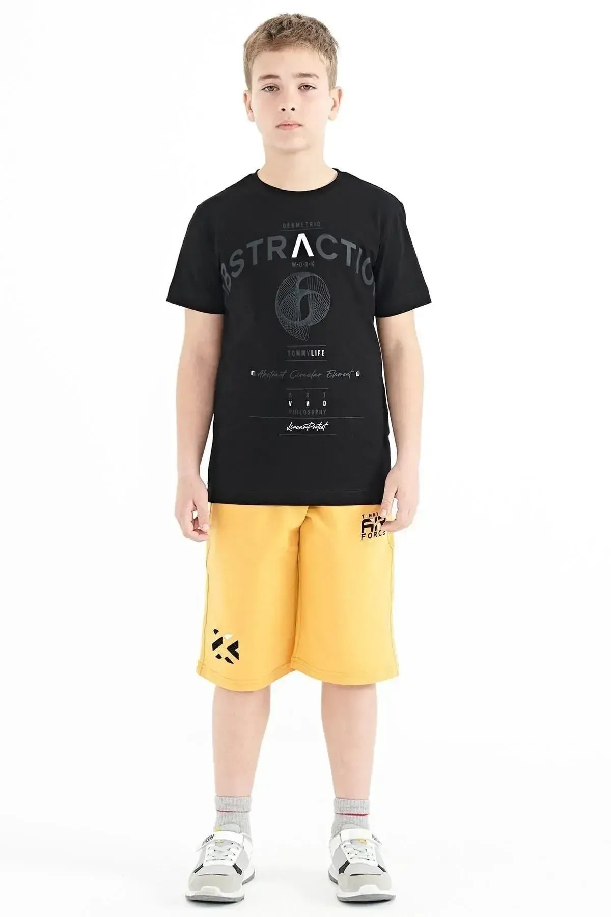 Black Print Detailed O Collar Standard Fit Boys' T-Shirt - 11103