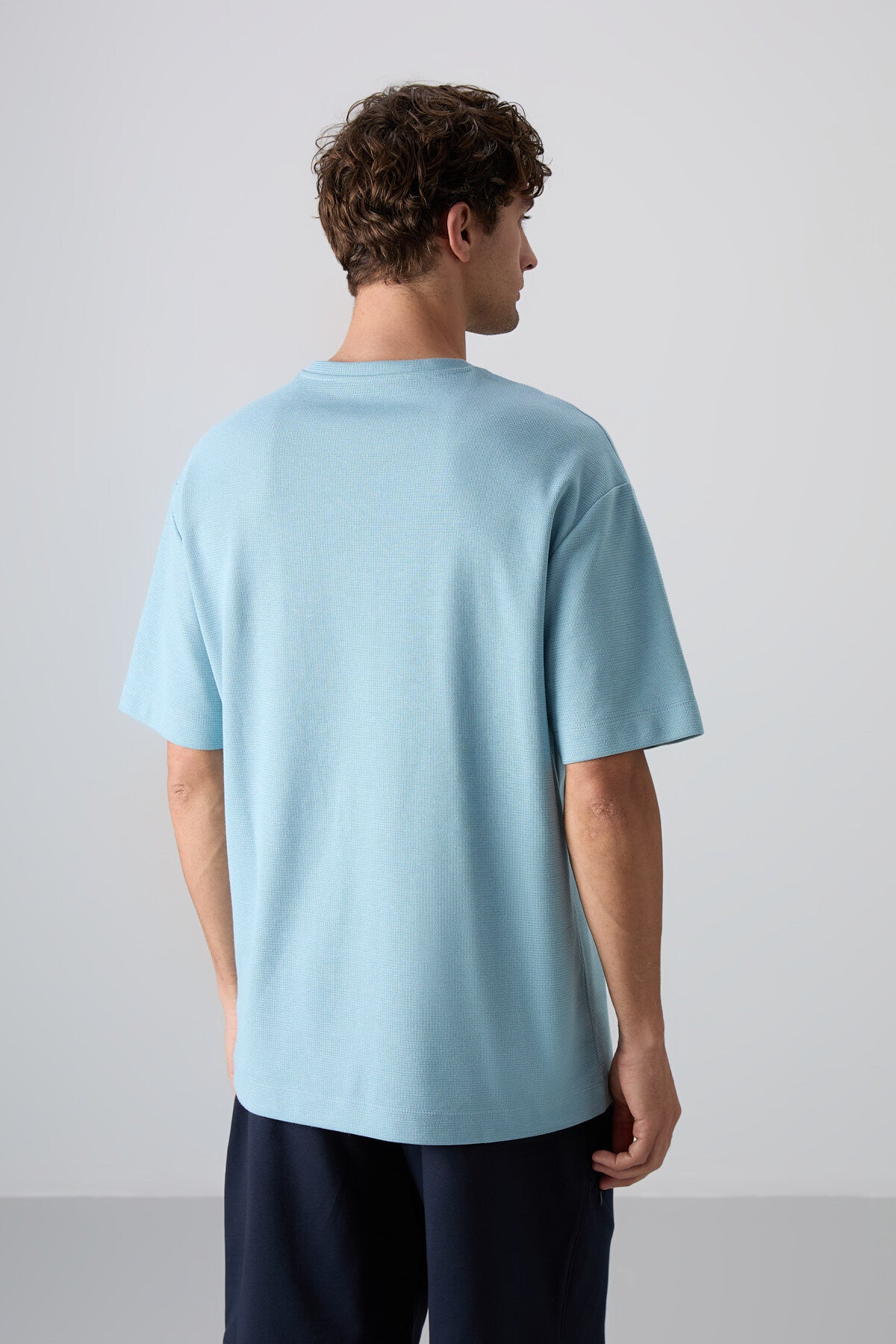 Light Blue Cotton Thick Textured Surface Oversize Fit Printed Men's T-Shirt - 88336
