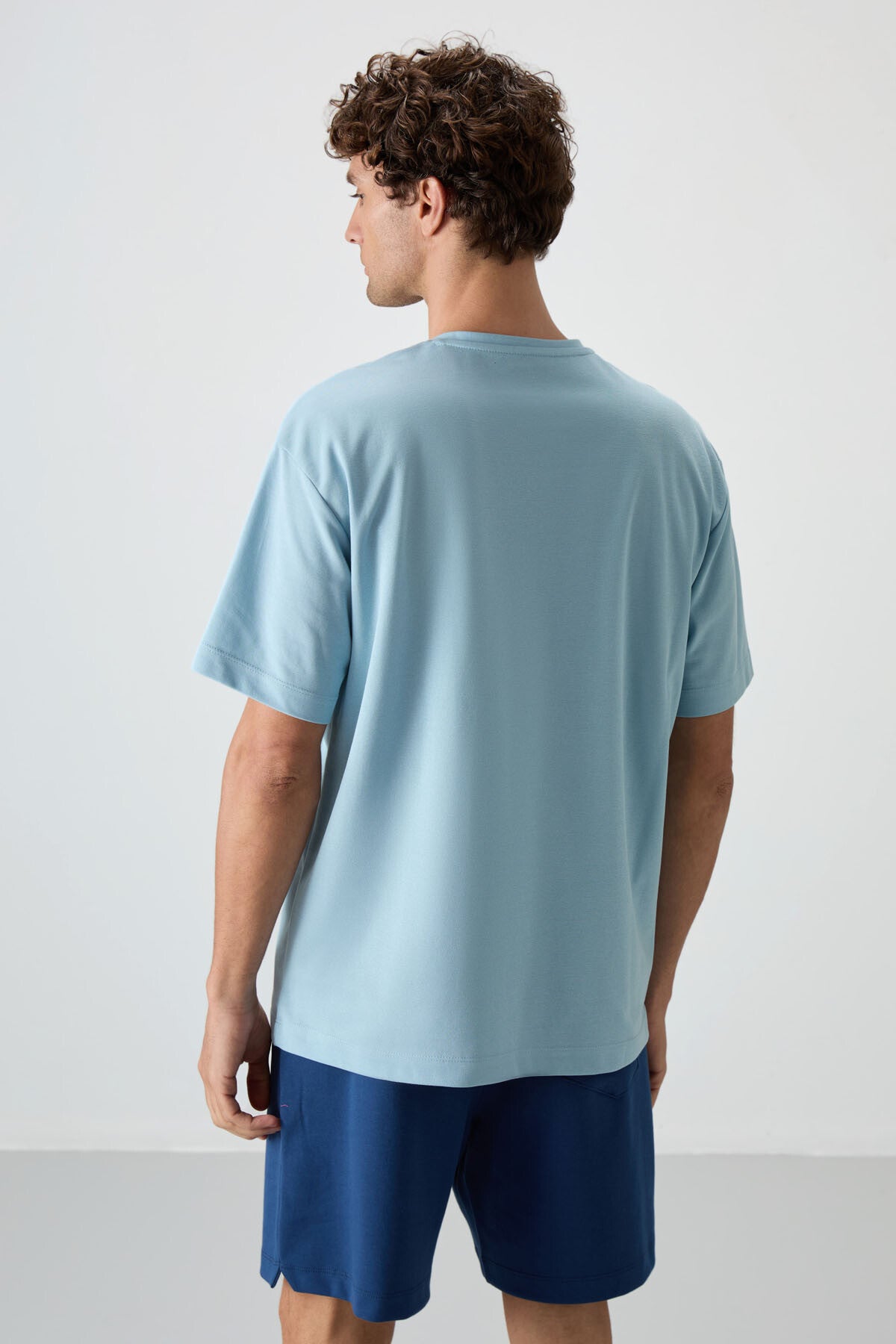 Light Blue Cotton Thick Textured Surface Oversize Fit Printed Men's T-Shirt - 88367