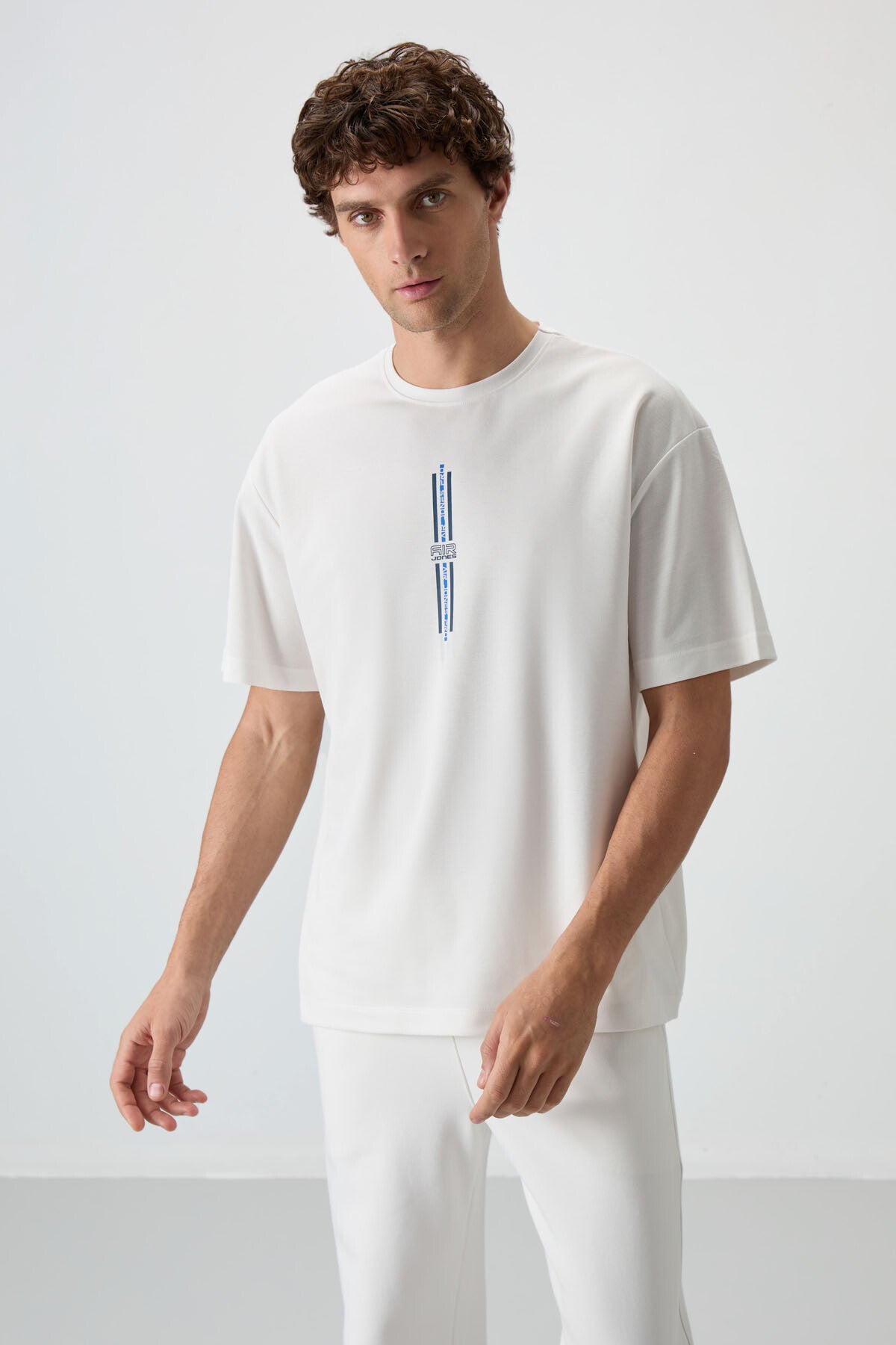 Ecru Thick Cotton Textured Oversize Fit Printed Men's T-Shirt - 88366