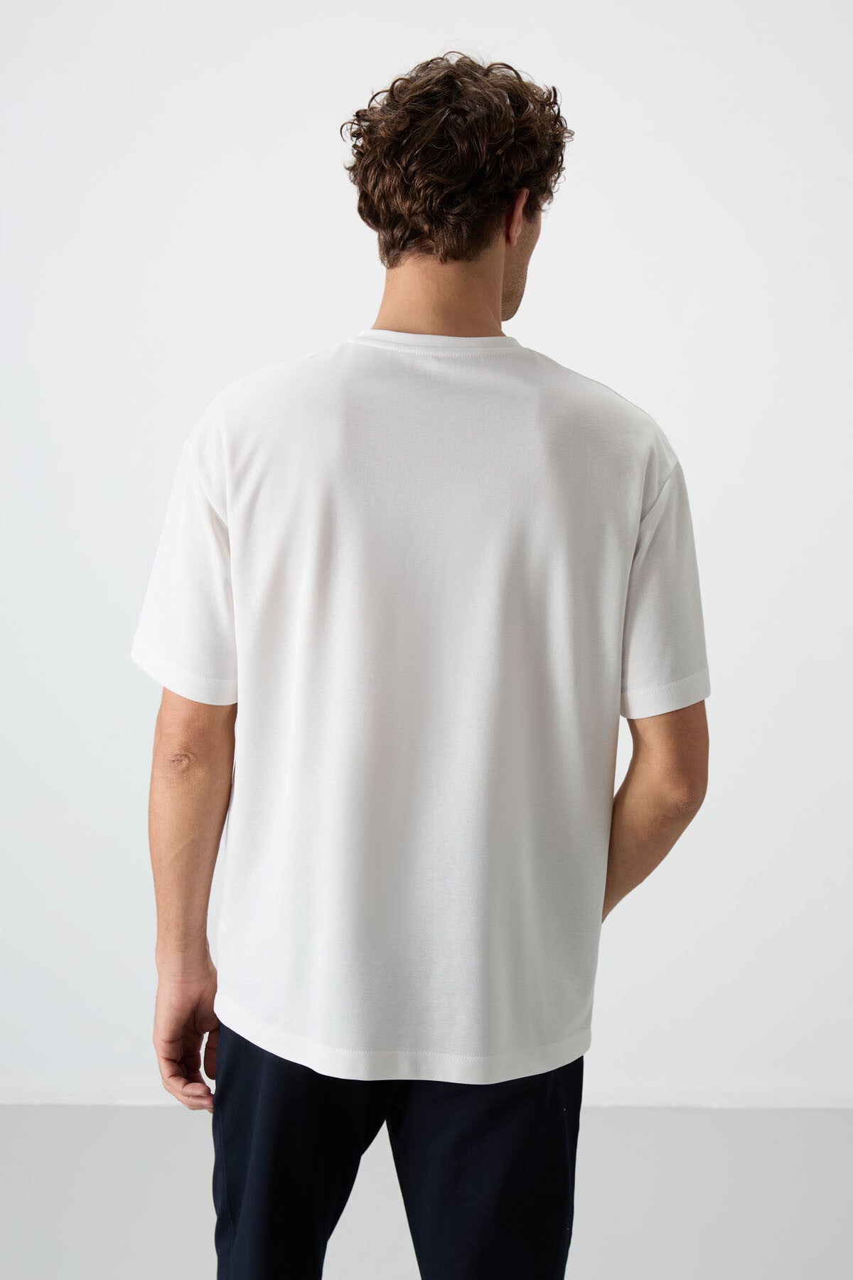 Ecru Thick Cotton Textured Surface Oversize Fit Printed Men's T-Shirt - 88367