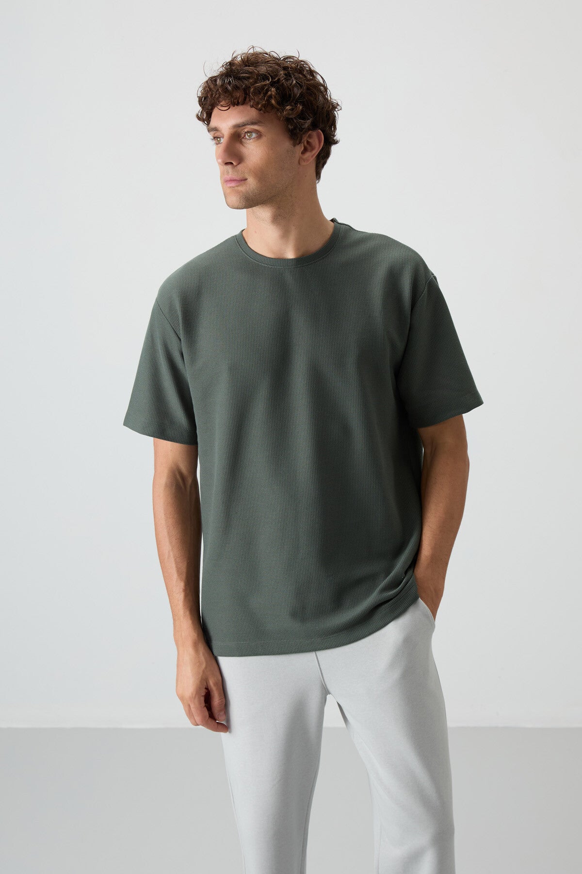Waffle Knit Interlock Textured Surface Oversize Fit Basic Men's T-Shirt - 88379
