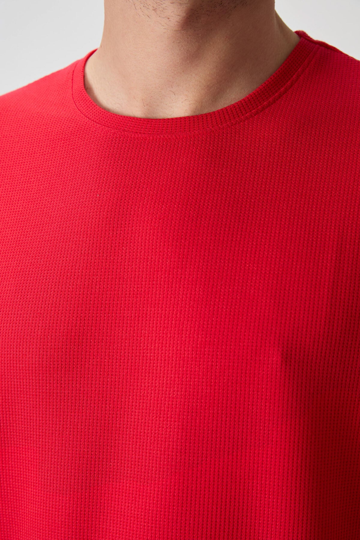 Red Waffle Interlock Textured Surface Oversize Fit Basic Men's T-Shirt - 88379