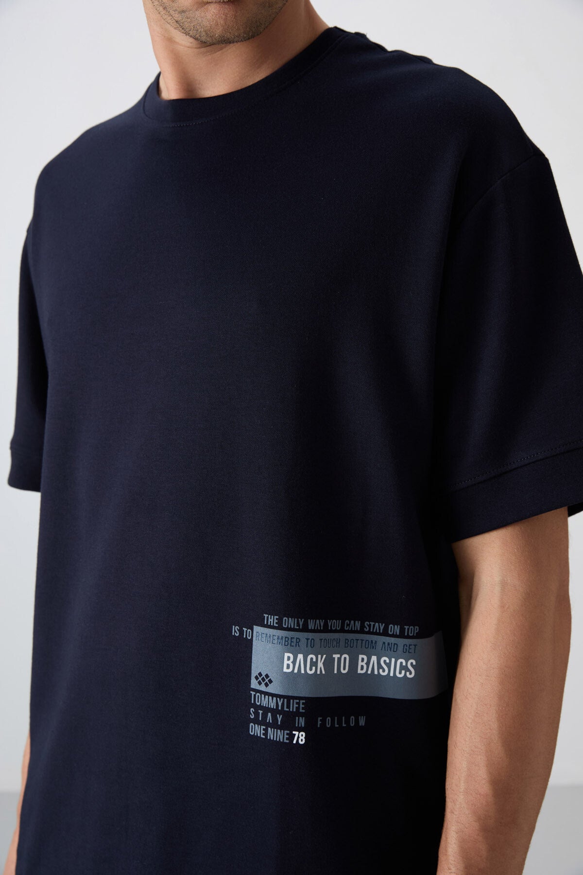 Navy Blue Cotton Thick Soft Textured Oversize Fit Printed Men's T-Shirt - 88322