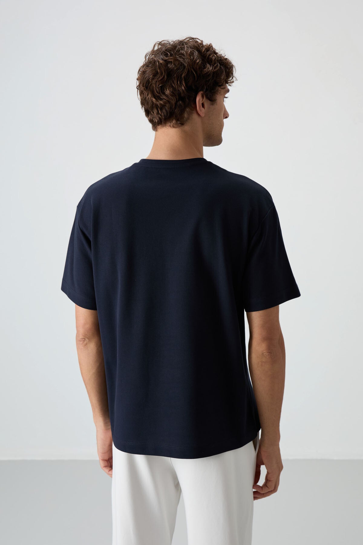 Navy Blue Textured Thick Surface Cotton Oversize Fit Printed Men's T-Shirt - 88367