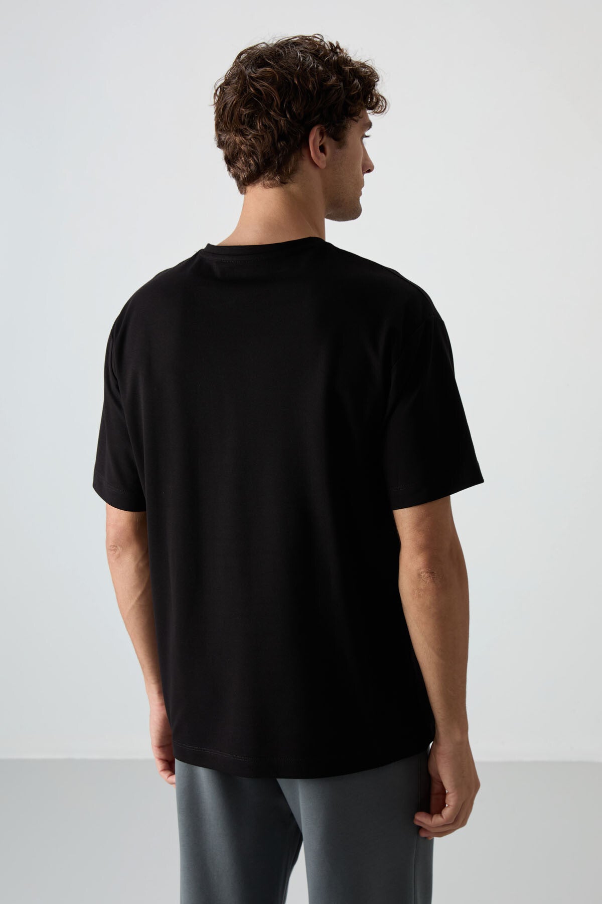 Black Cotton Thick Textured Surface Oversize Fit Printed Men's T-Shirt - 88367
