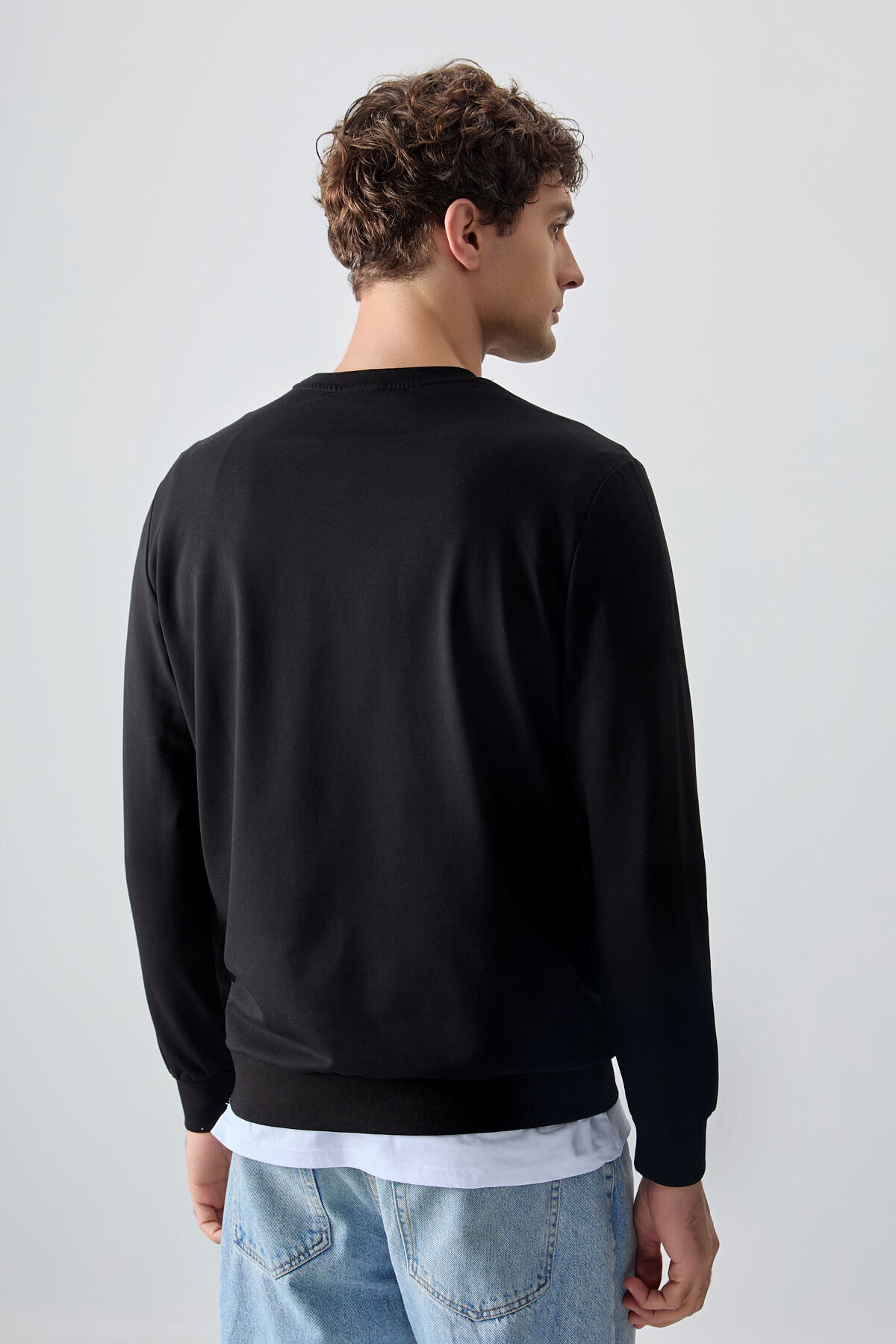Black Cotton Soft Textured Standard Fit Basic Men's Sweatshirt - 88363