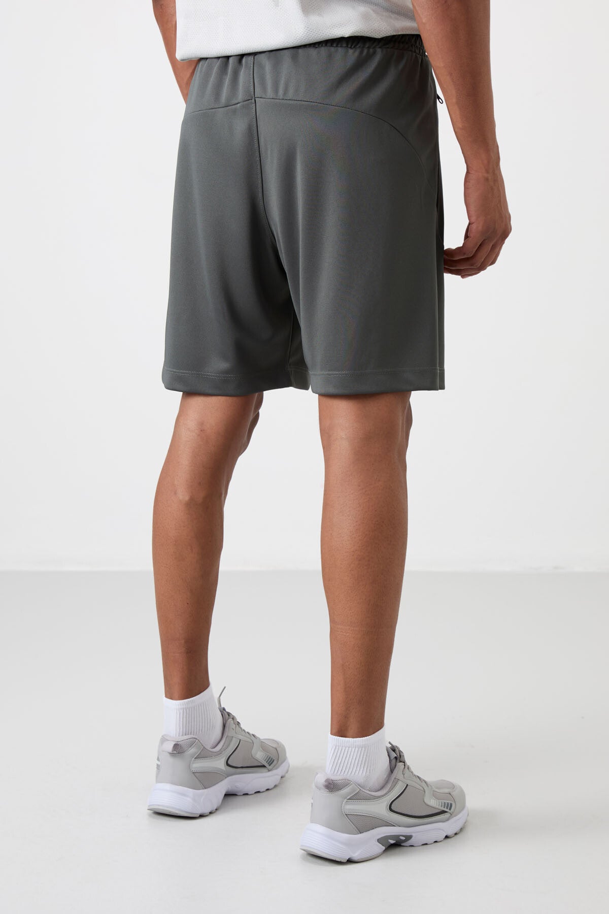Rights Polyester Thick Soft Comfort Fit Men's Shorts - 81273