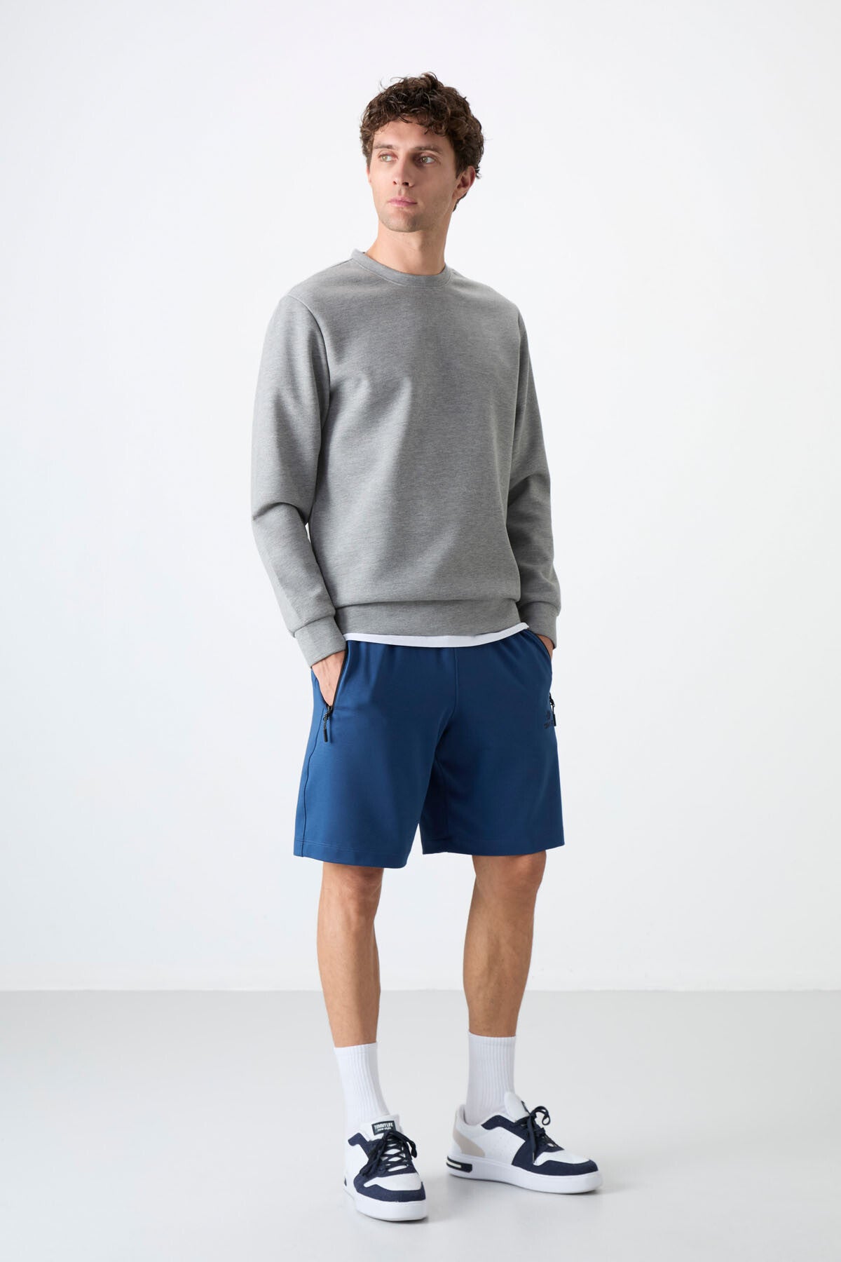 Parliament Hidden Zipper Back Pocket Laced Standard Fit Men's Shorts - 81136