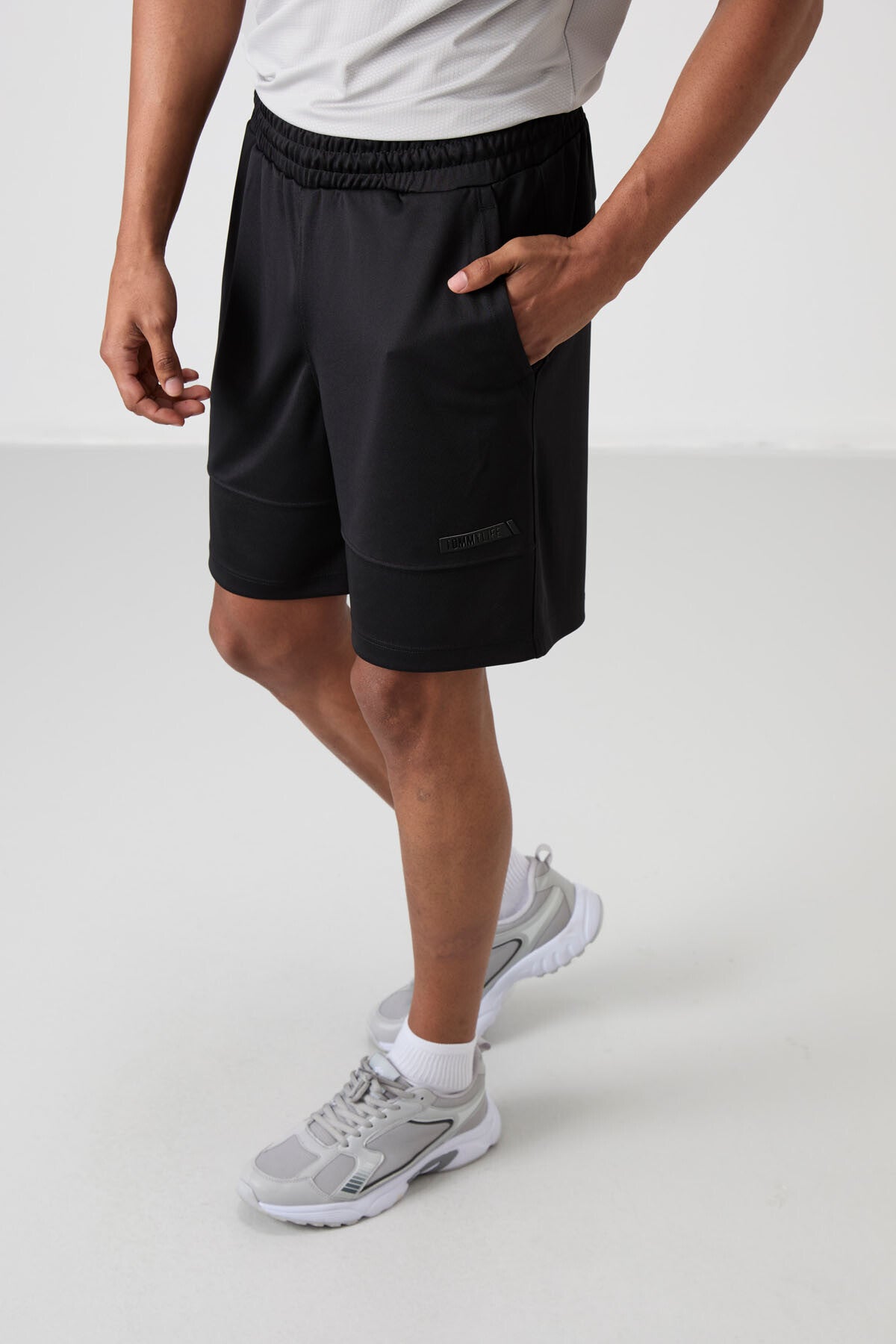 Black Polyester Thick Soft Comfort Fit Men's Shorts - 81272