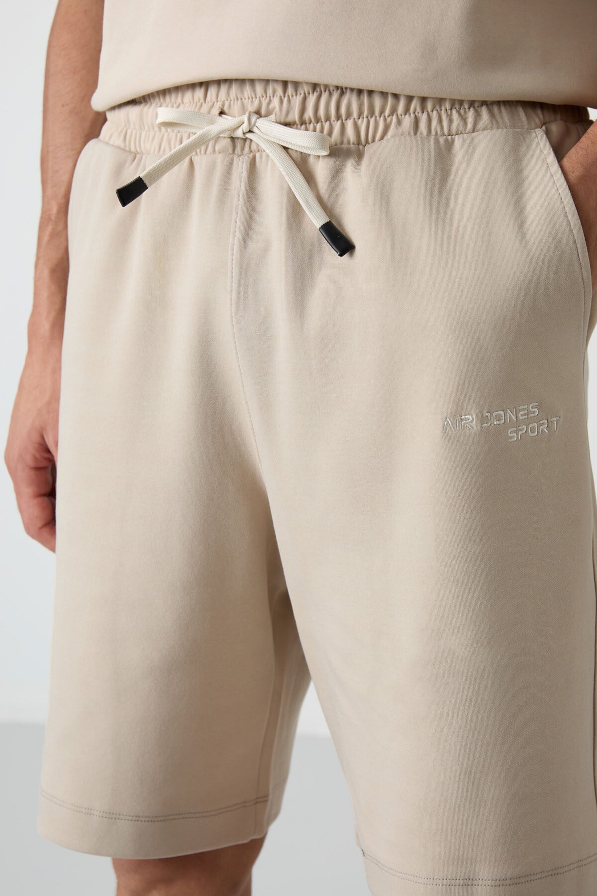 Cotton Thick Soft Textured Oversize Fit Embroidered Men's Shorts Set - 85250