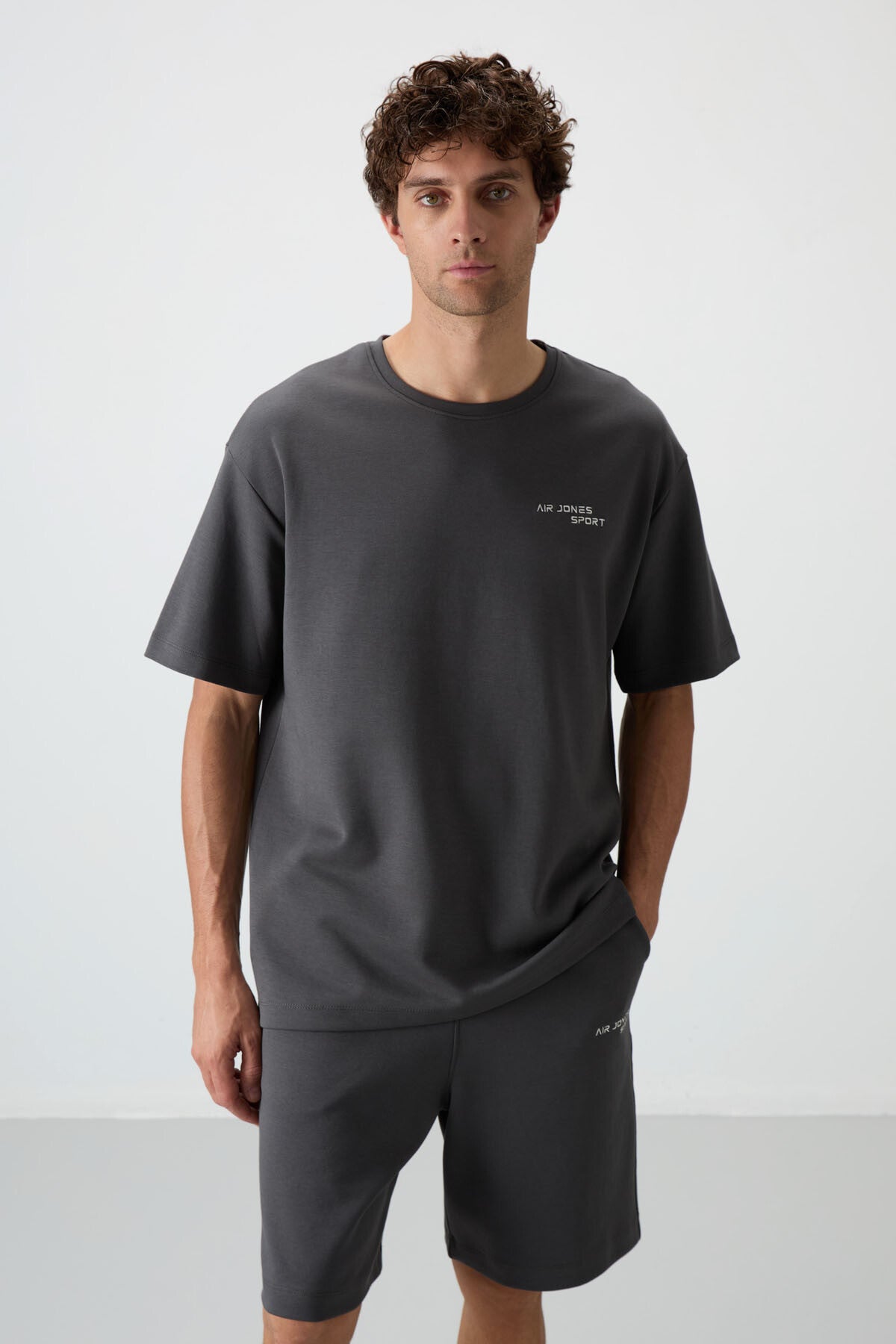 Cotton Thick Soft Textured Oversize Fit Embroidered Men's Shorts Set - 85250