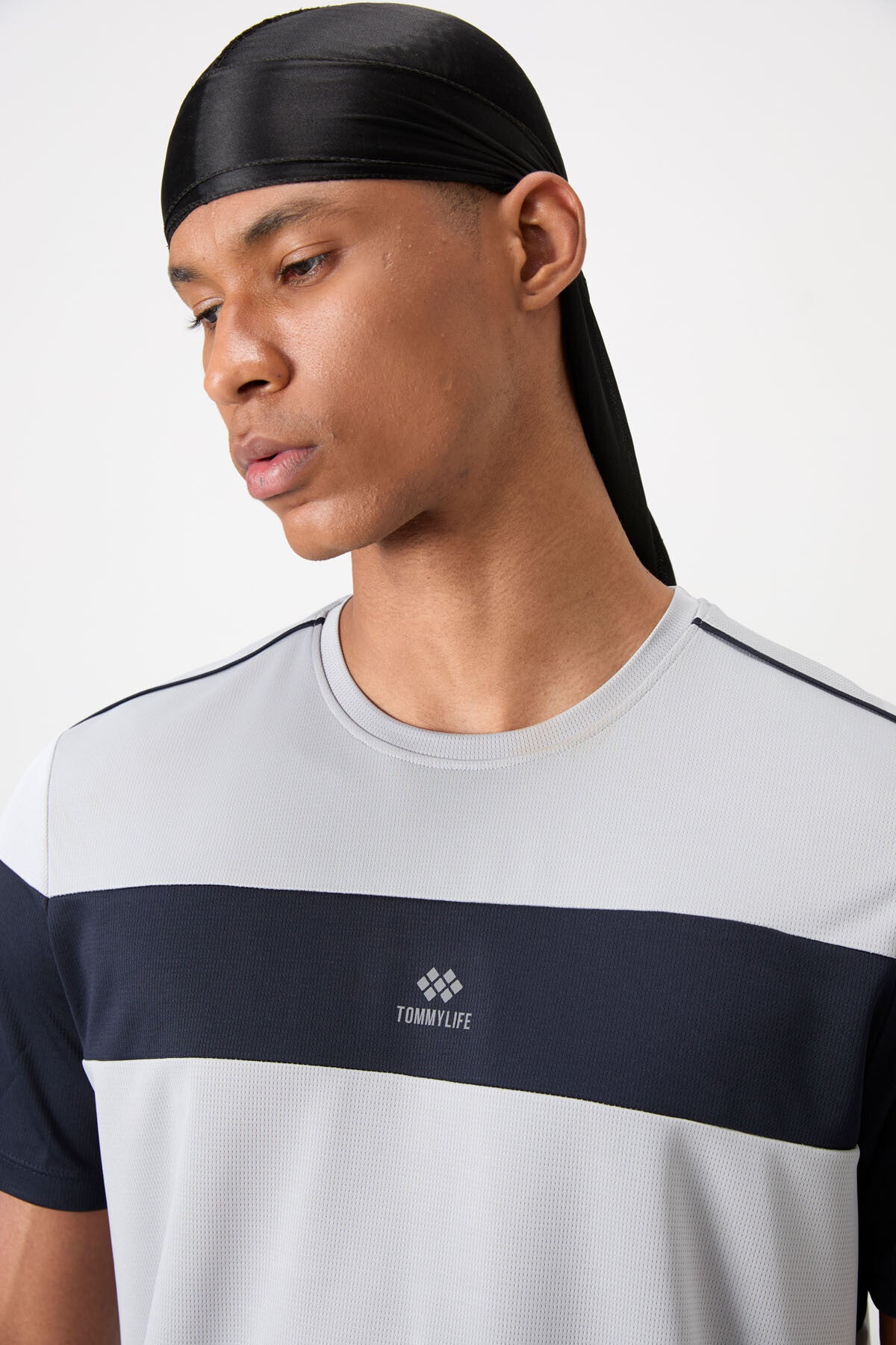 Breathable Textured Thin Flexible Standard Fit Men's Performance T-Shirt - 88396