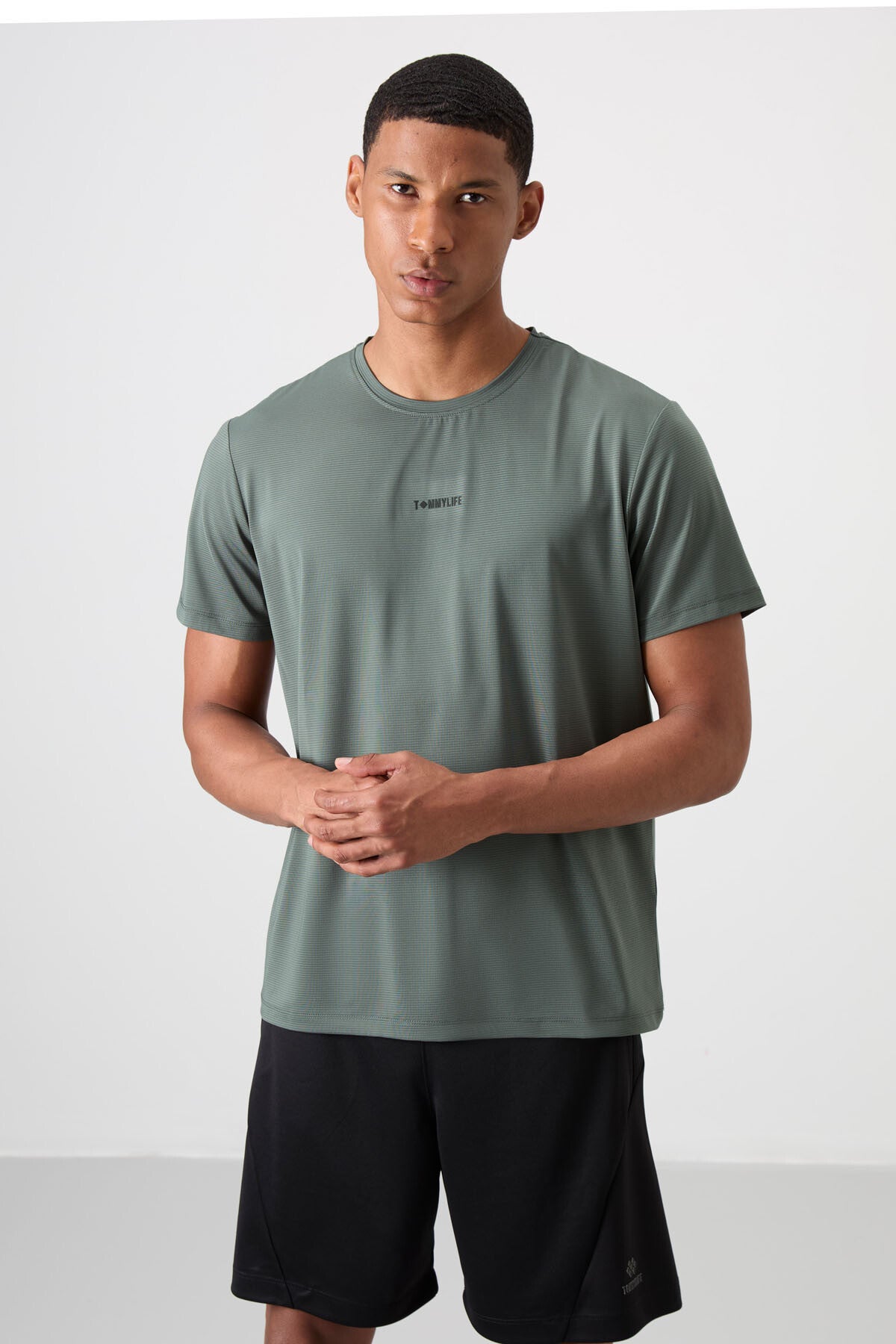 Breathable Textured Thin Flexible Standard Fit Men's Performance T-Shirt - 88384