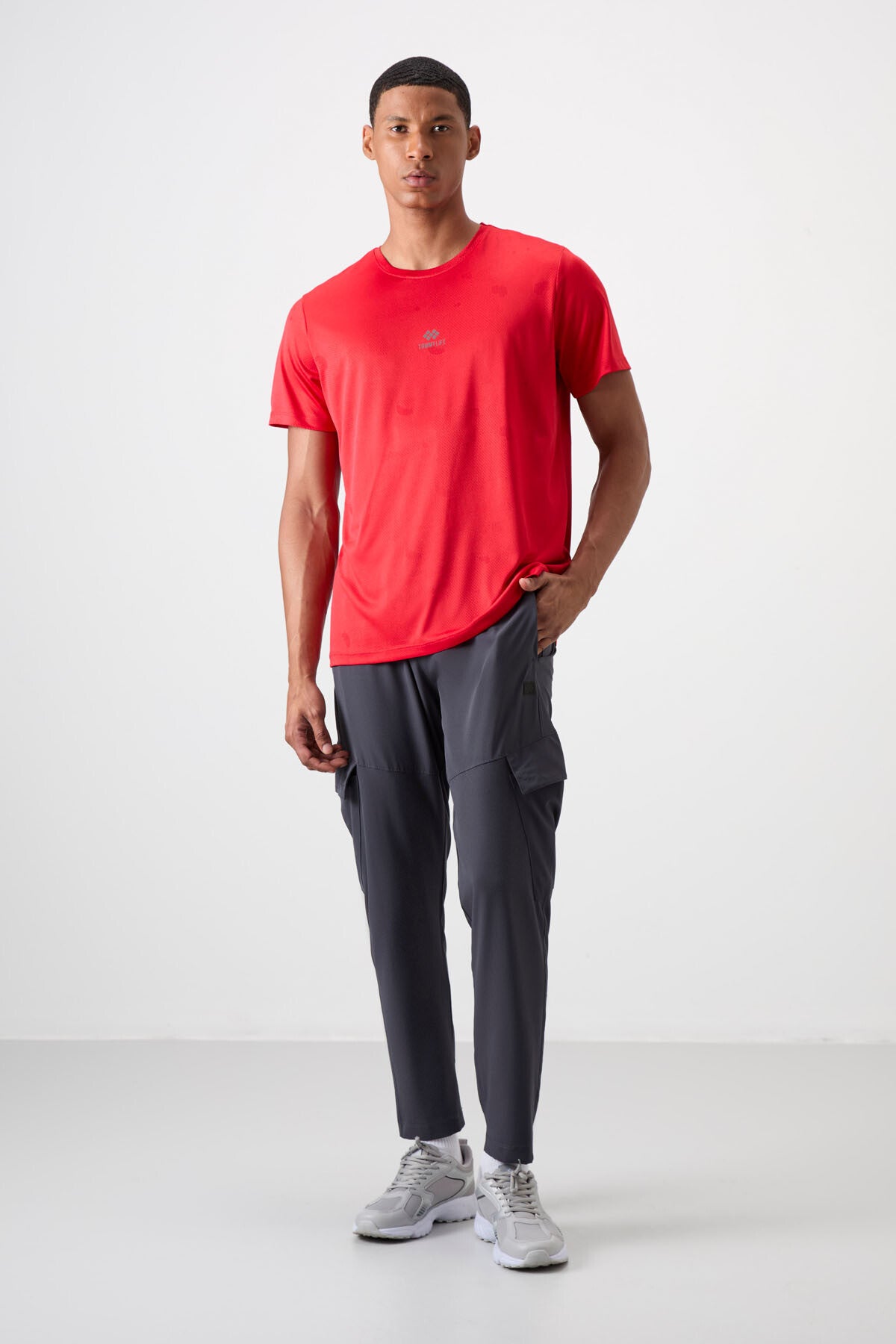 Red Polyester Breathable Jacquard Thin Flexible Standard Fit Men's Performance T-Shirt - 88397