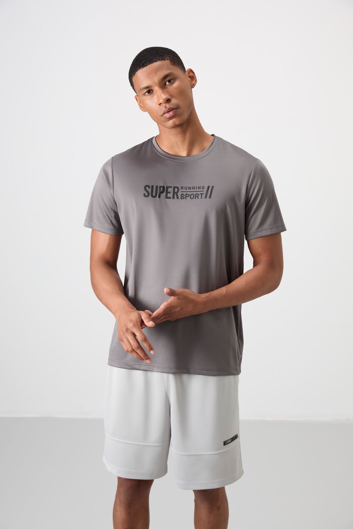 Dark Grey Polyester Breathable Textured Thin Flexible Standard Fit Men's Performance T-Shirt - 88385