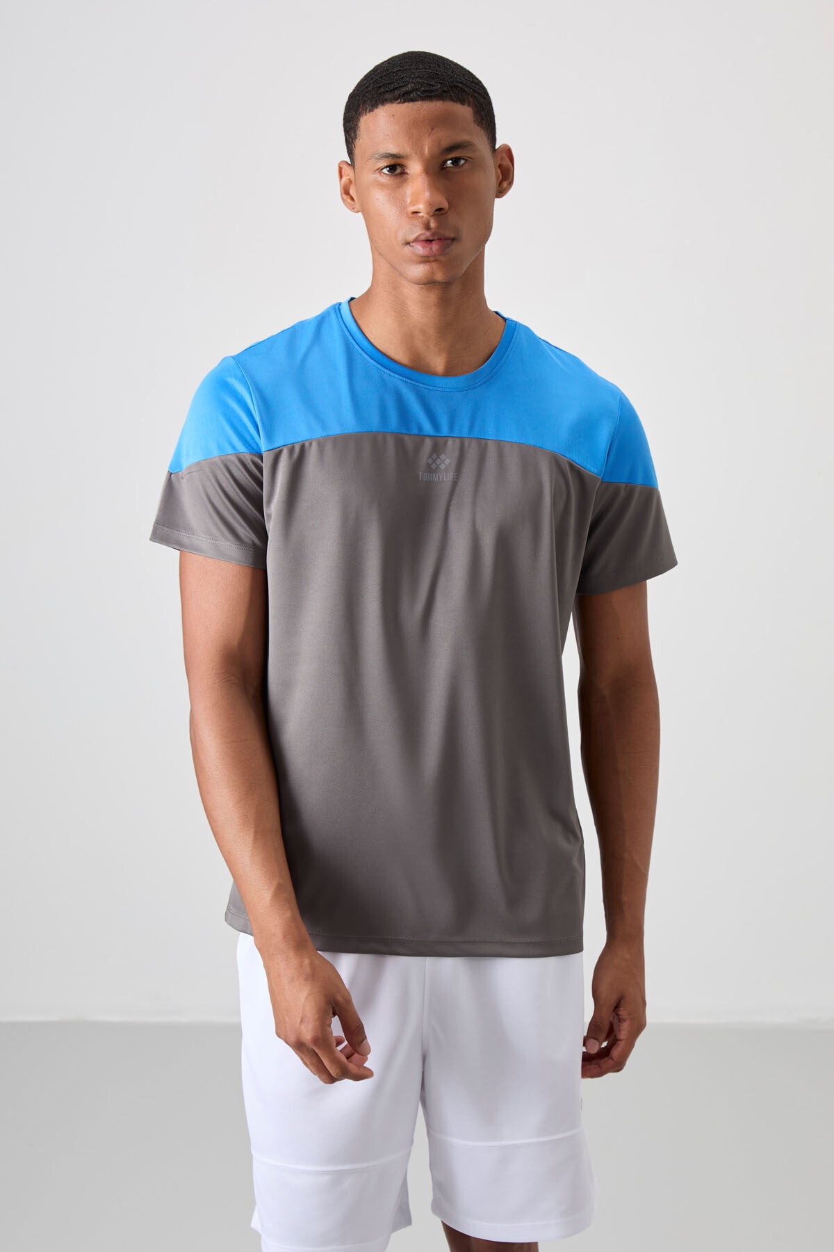 Dark Grey Polyester Breathable Textured Thin Flexible Standard Fit Men's Performance T-Shirt - 88386