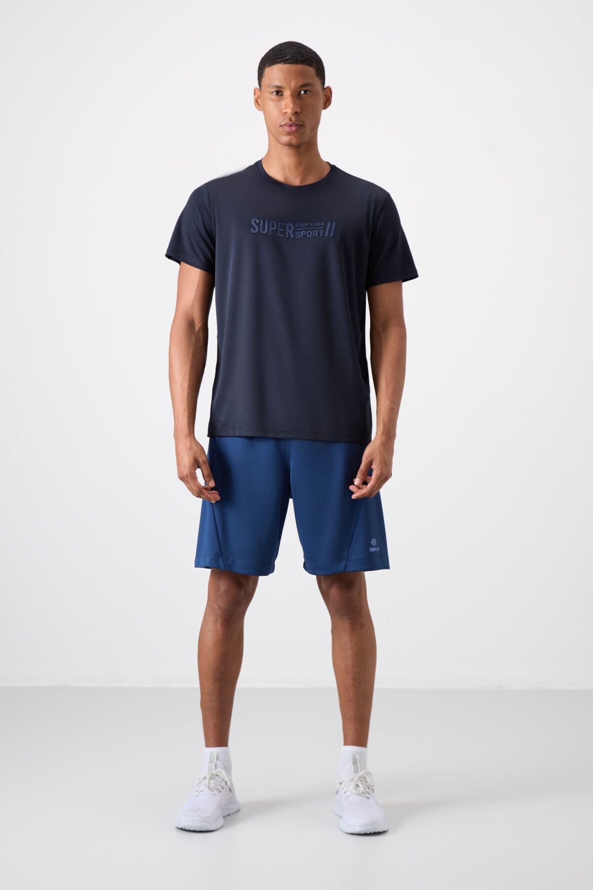 Navy Blue Polyester Breathable Textured Thin Flexible Standard Fit Men's Performance T-Shirt - 88385