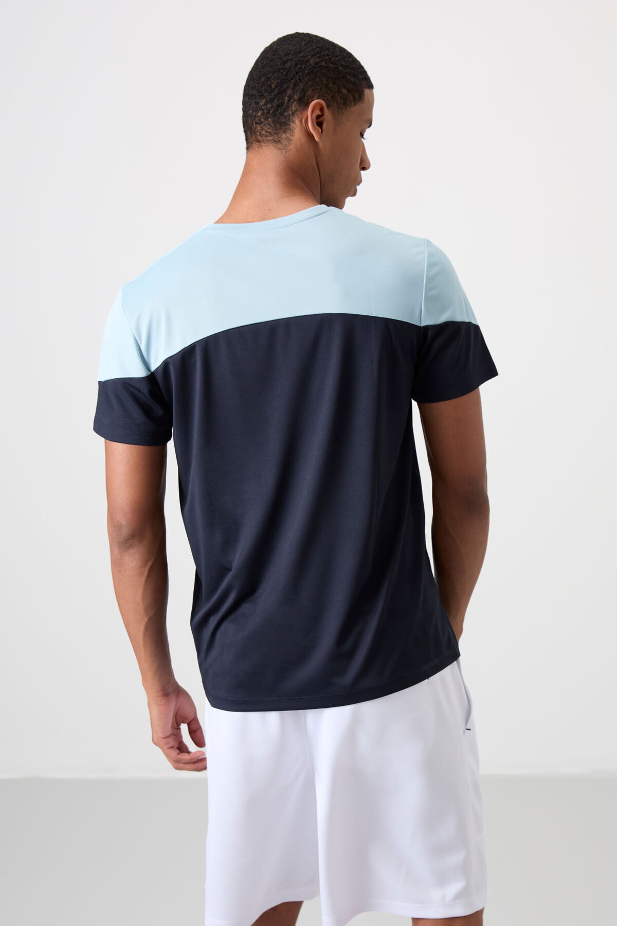Navy Blue Polyester Breathable Textured Thin Flexible Standard Fit Men's Performance T-Shirt - 88386