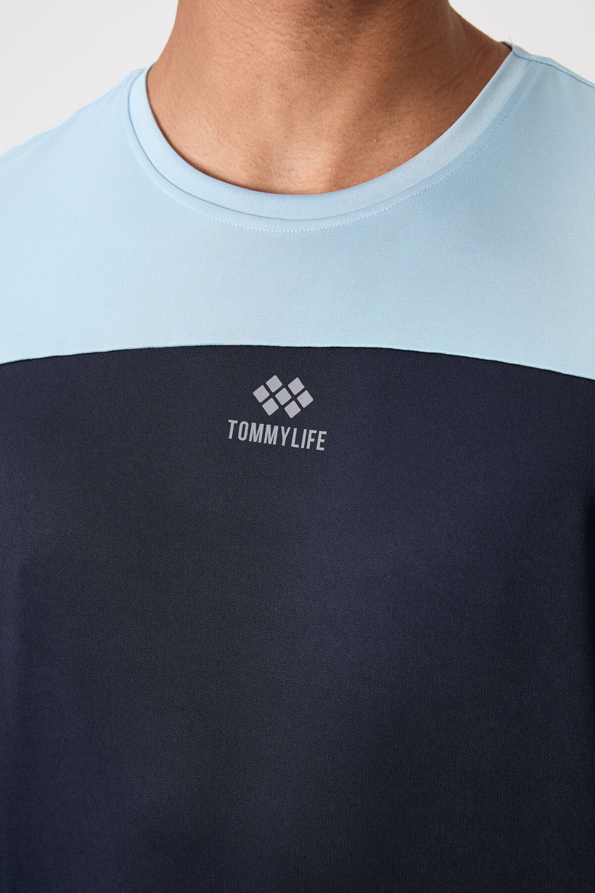 Navy Blue Polyester Breathable Textured Thin Flexible Standard Fit Men's Performance T-Shirt - 88386