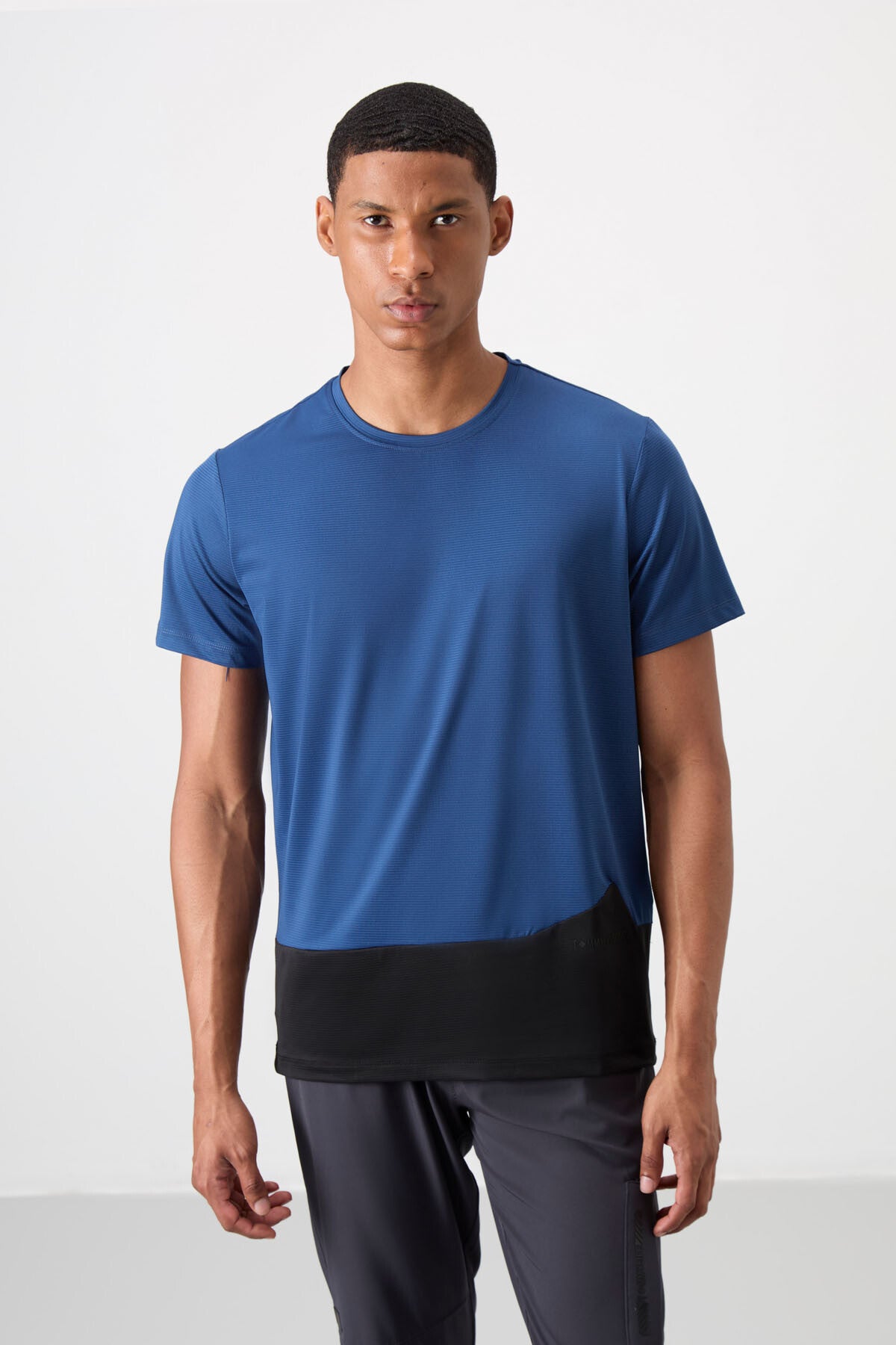 Parliament Polyester Breathable Textured Thin Flexible Standard Fit Men's Performance T-Shirt - 88383