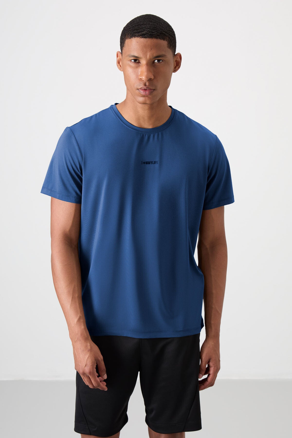 Parlament Polyester Breathable Textured Thin Flexible Standard Fit Men's Performance T-Shirt - 88384