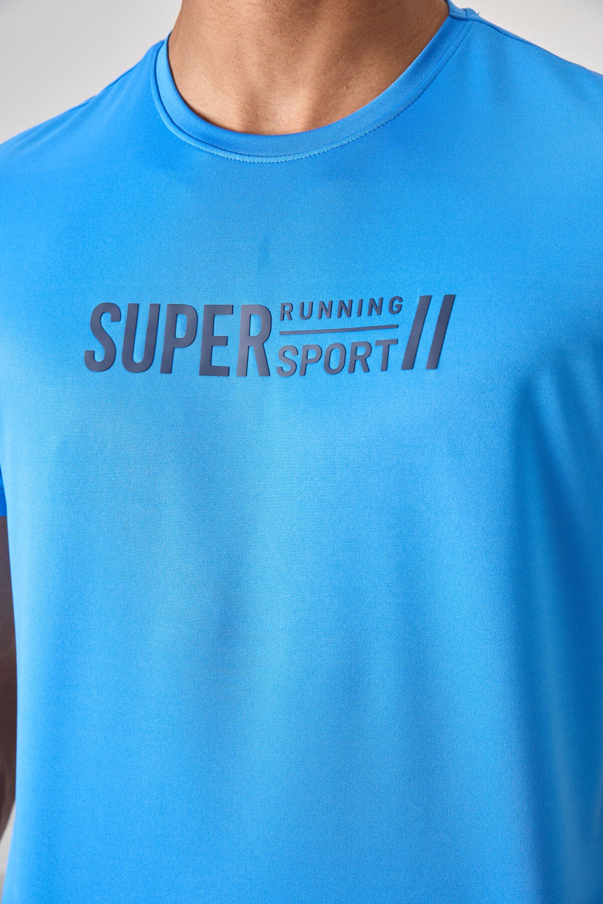 Breathable Textured Thin Flexible Standard Fit Men's Performance T-Shirt - 88385
