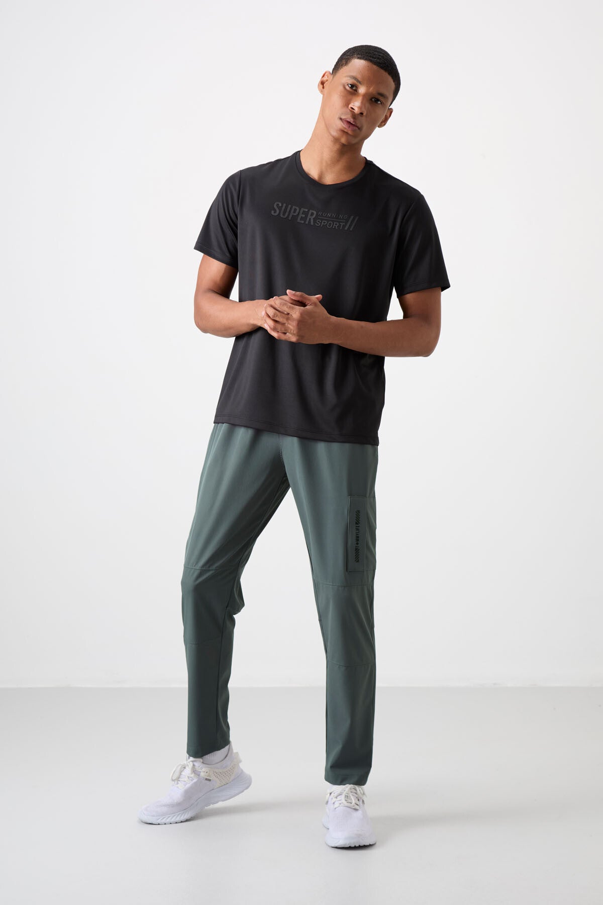 Black Polyester Breathable Textured Thin Flexible Standard Fit Men's Performance T-Shirt - 88385