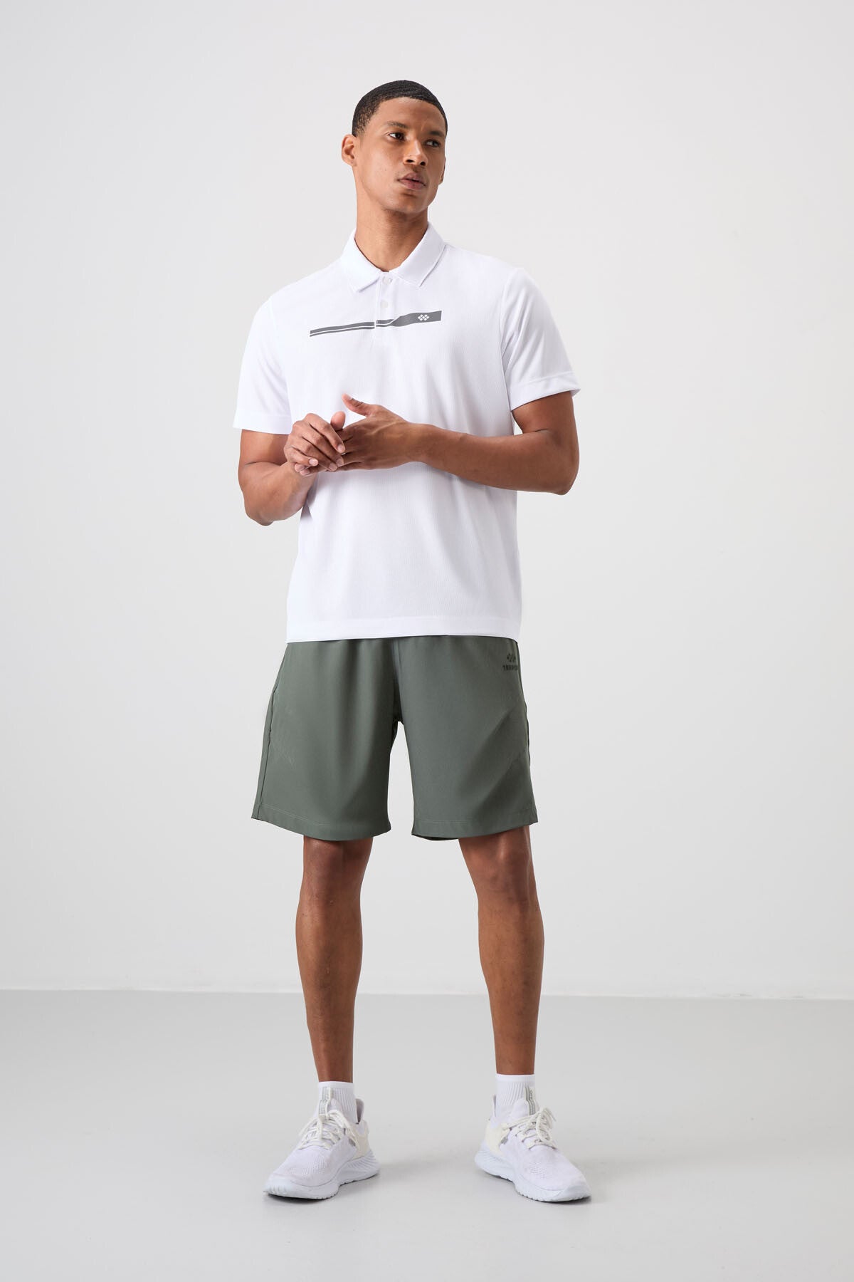 White Polyester Breathable Textured Thin Flexible Standard Fit Polo Collar Men's Performance T-Shirt - 88393