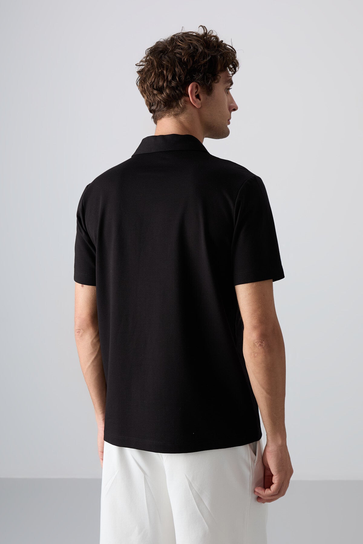 Black Cotton Thick Soft Textured Standard Fit Printed Polo Collar Men's T-Shirt - 88346