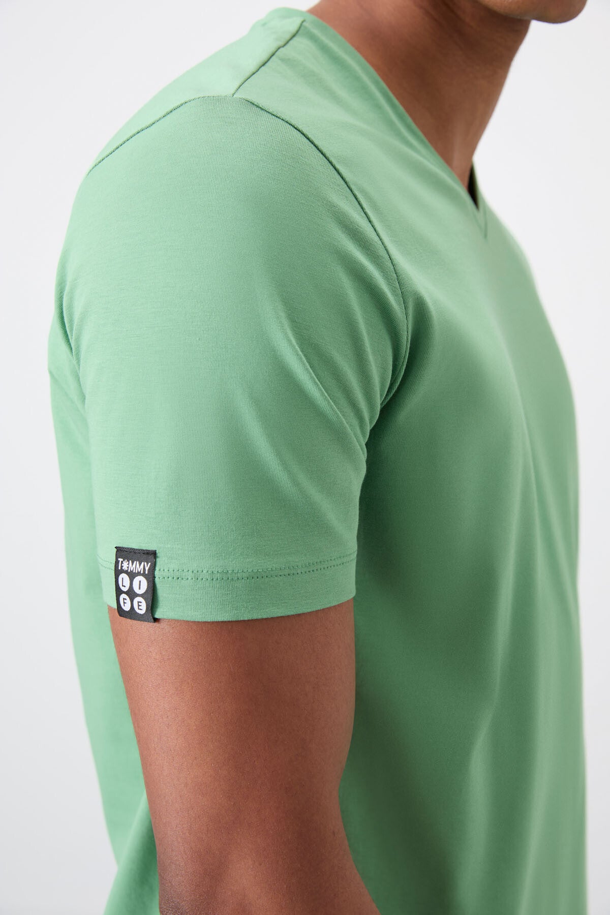 Pastel Green Basic Short Sleeve Standard Fit V-Neck Men's T-Shirt - 87912