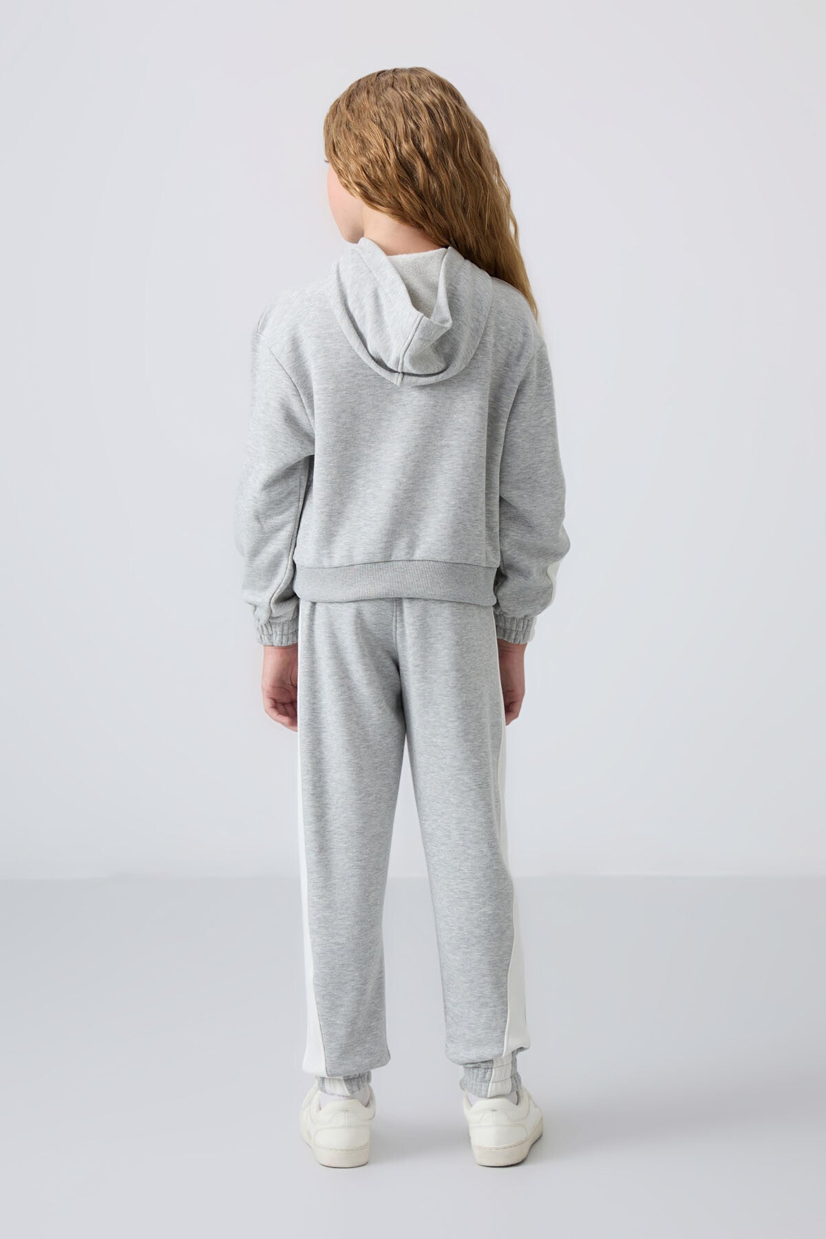 Grey Melange Cotton Fleece-Lined Soft Textured Standard Fit Printed Girls' Tracksuit Set - 75166