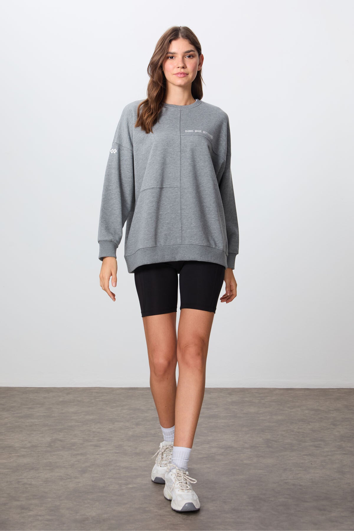 Grey Melange Compact Cotton Thick Smooth Textured O Collar Oversize Fit Women's Sweatshirt - 97288