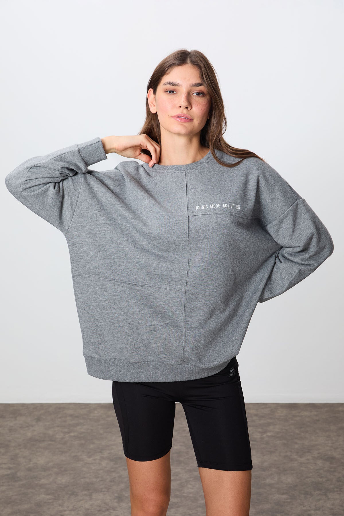 Grey Melange Compact Cotton Thick Smooth Textured O Collar Oversize Fit Women's Sweatshirt - 97288