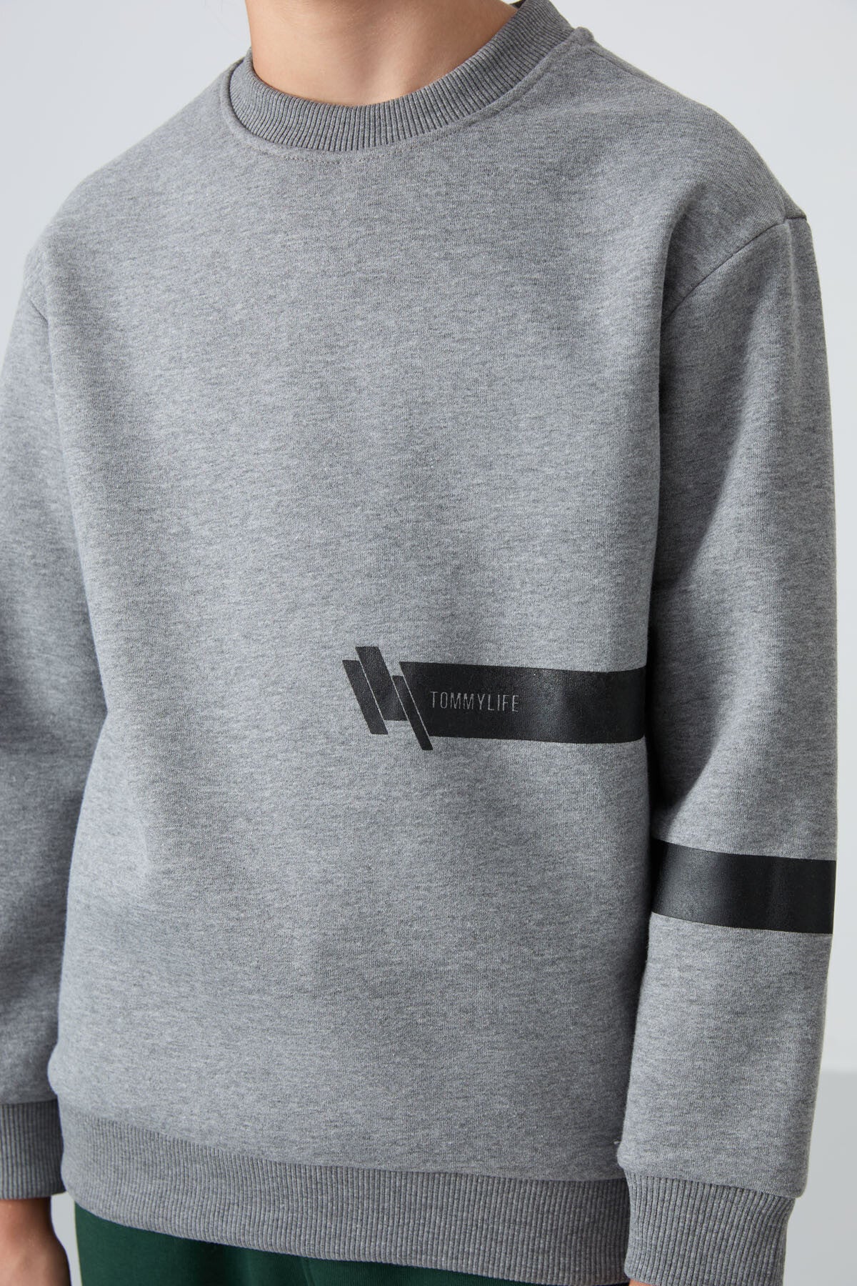 Grey Melange Cotton Thick Fleece-Lined Soft Textured Standard Fit Printed Boys' Sweatshirt - 11238